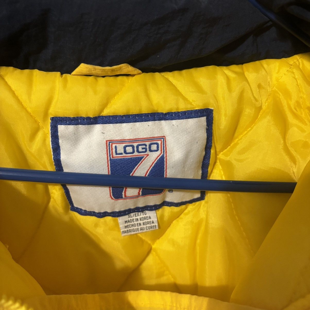 Logo 7 Logo 7 Michigan Wolverines Zip Up Hooded Jacket Size US XL / EU 56 / 4 - 2 Thumbnail