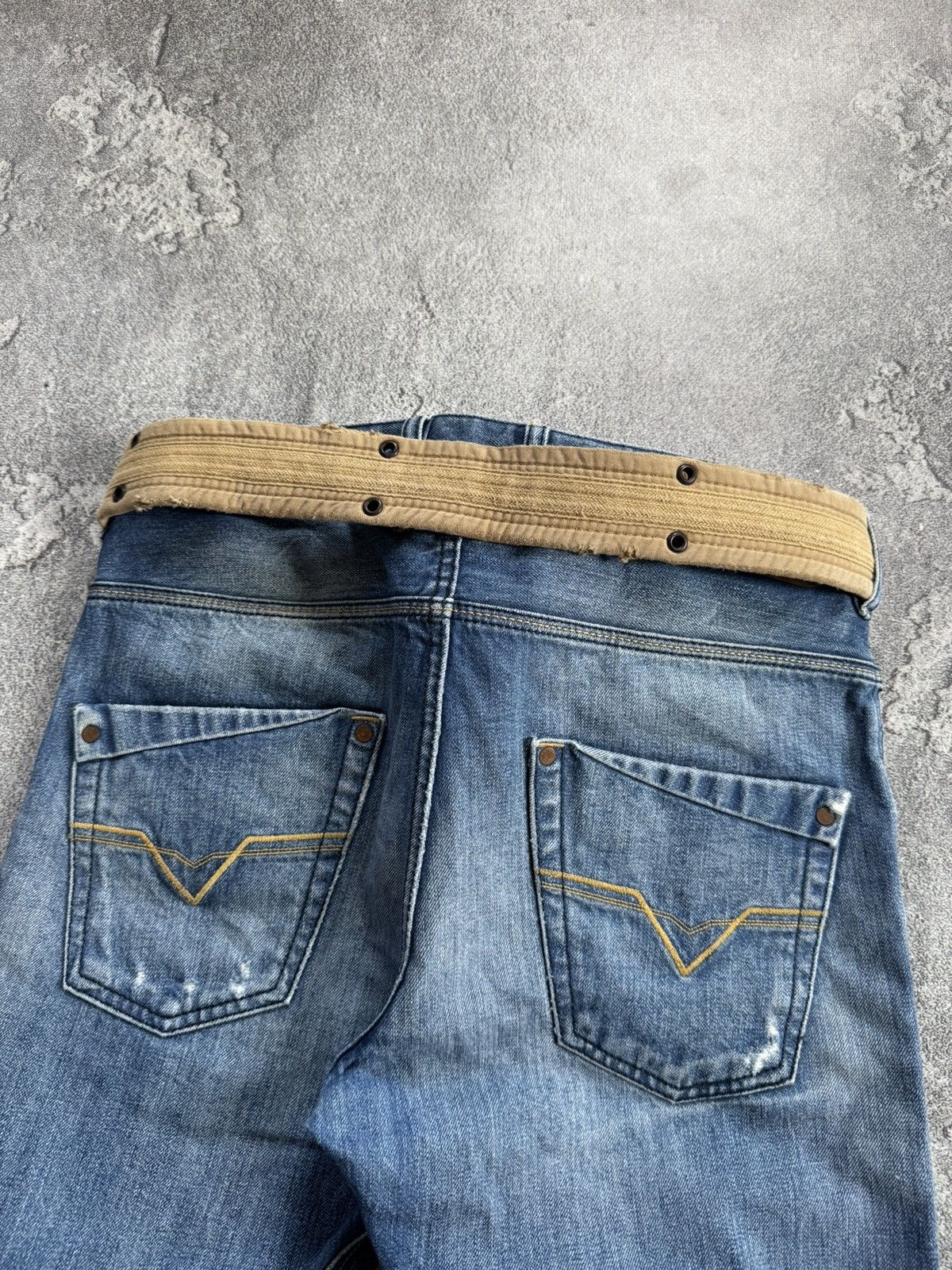 Abercrombie & Fitch Abercrombie & Fitch distressed style belt military LGB Y2K Size ONE SIZE - 4 Thumbnail