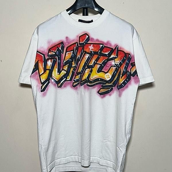 Louis Vuitton Louis Vuitton Graffiti Logo T-Shirt Size M Size US M / EU 48-50 / 2 - 1 Thumbnail
