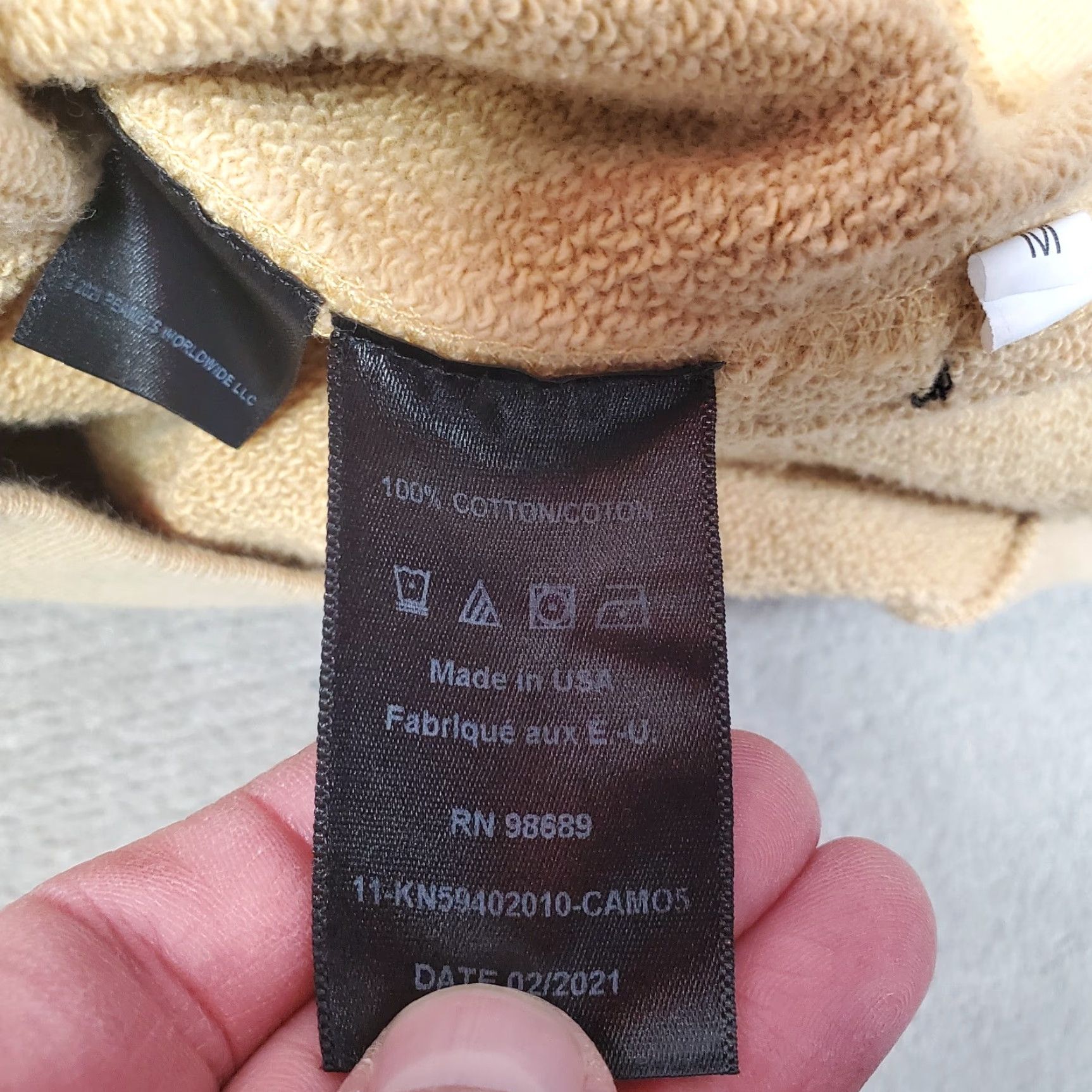 Todd Snyder **Todd Snyder LL Bean Mens Medium Brown Camo Pullover Sweatshirt** User: **Todd Snyder LL Bean Mens Medium Brown Camo Sweatshirt Pullover** Size US M / EU 48-50 / 2 - 7 Thumbnail