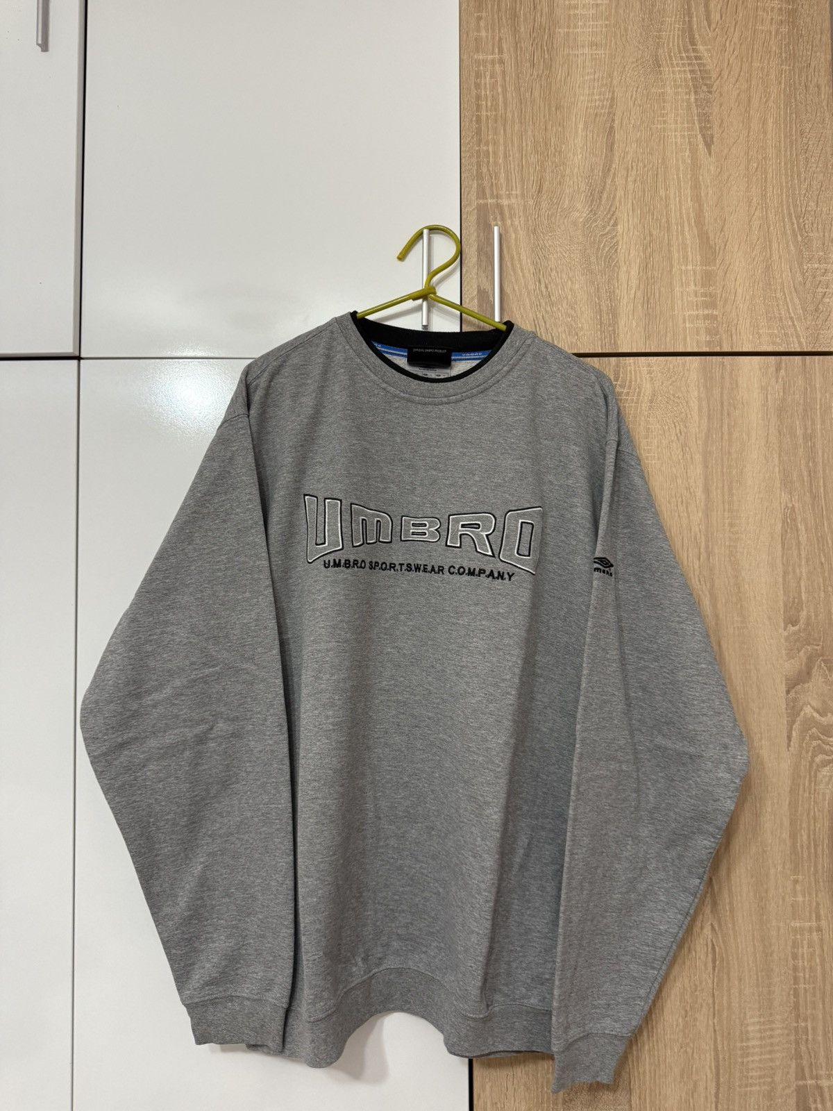 Umbro Vintage Umbro Crewneck Sweatshirt Size US XL / EU 56 / 4 - 1 Thumbnail