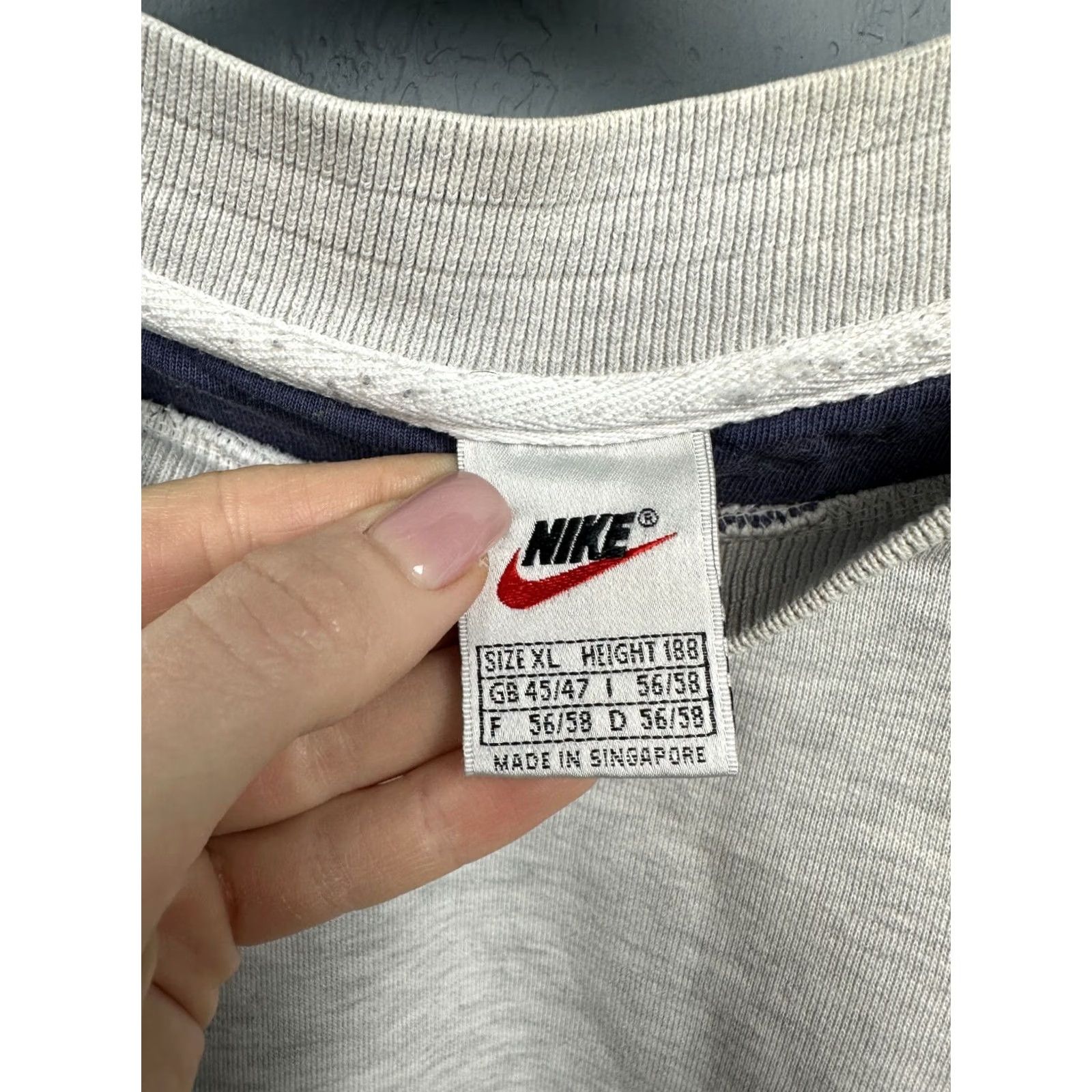 Nike Nike 90s Vintage Swoosh Sweatshirt Mens XL Gray Logo Pullover Crew Neck Size US XL / EU 56 / 4 - 3 Thumbnail