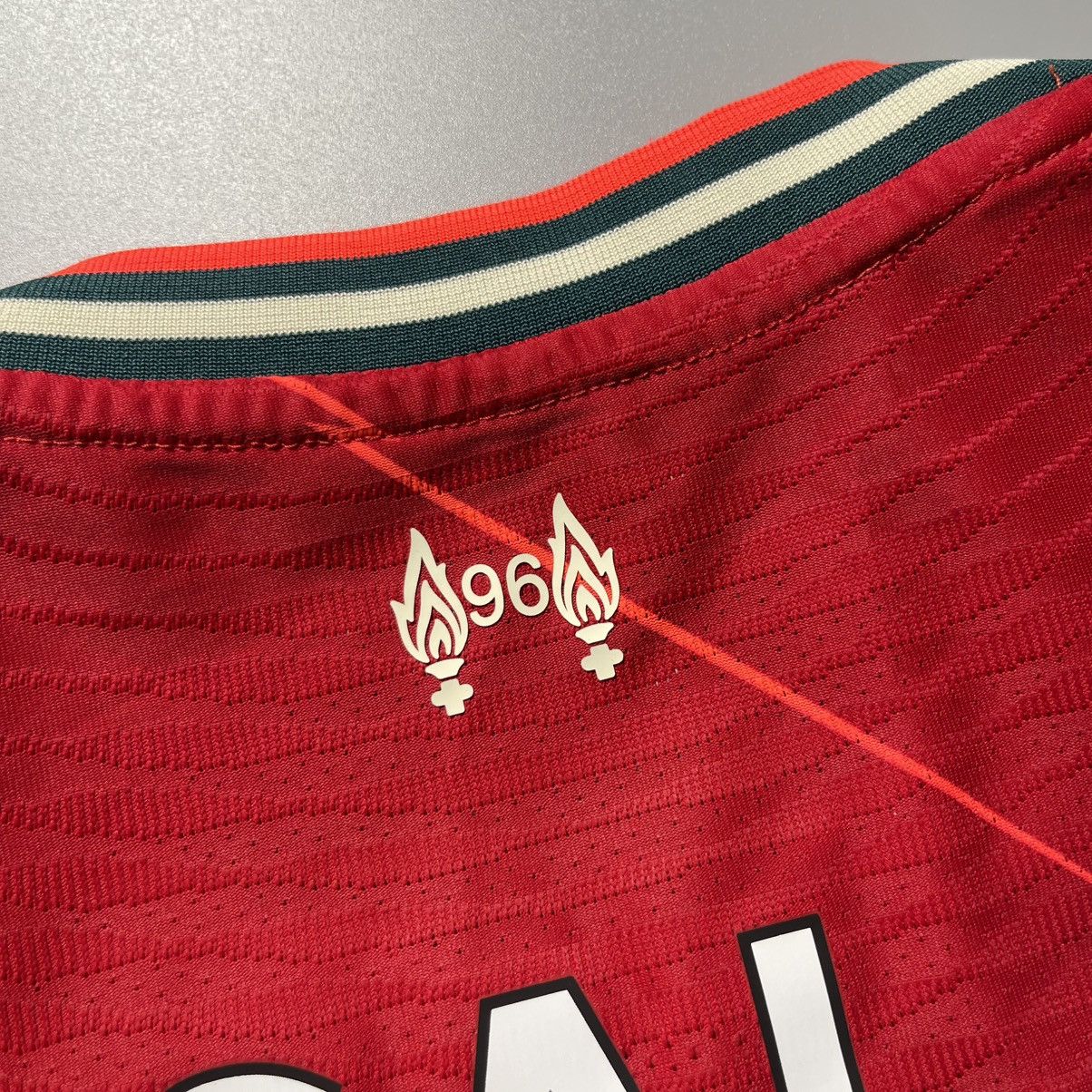 Nike × Vintage LIVERPOOL NIKE 2021/2022 FOOTBALL HOME JERSEY #11 SALAH Size US S / EU 44-46 / 1 - 14 Thumbnail
