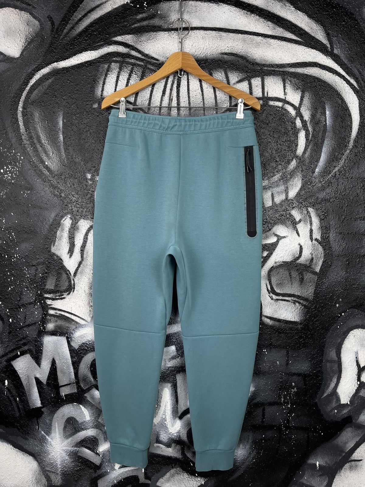 Nike Nike Tech Fleece Pants Men’s Size M Size US 32 / EU 48 - 5 Thumbnail