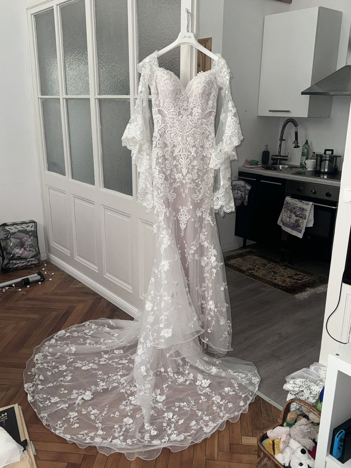 long sleeve chantilly lace wedding dress Lace Tulle main image 0
