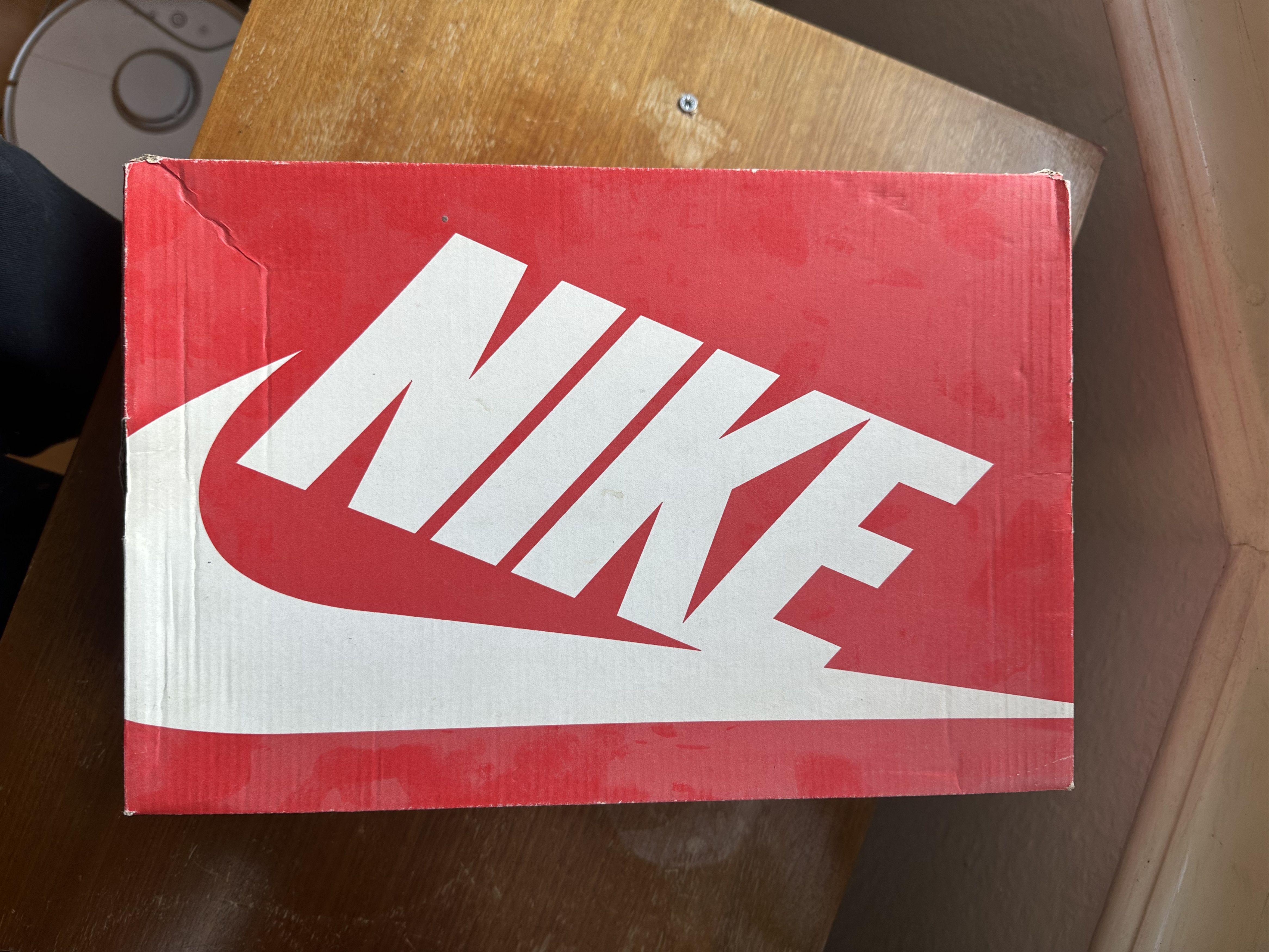 Nike Airmax 90 "Red Velvet" Size US 9 / EU 42 - 2 Thumbnail