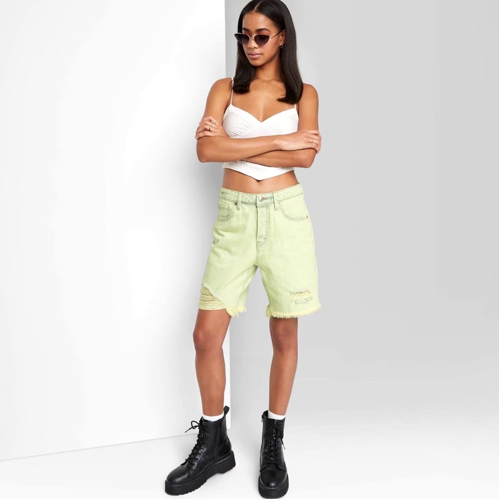 Vintage VINTAGE Wild Fable Women Lime Green High-Rise Frayed Distressed Denim Bermuda Shorts 14 Size 36" / US 14 / IT 50 - 5 Thumbnail