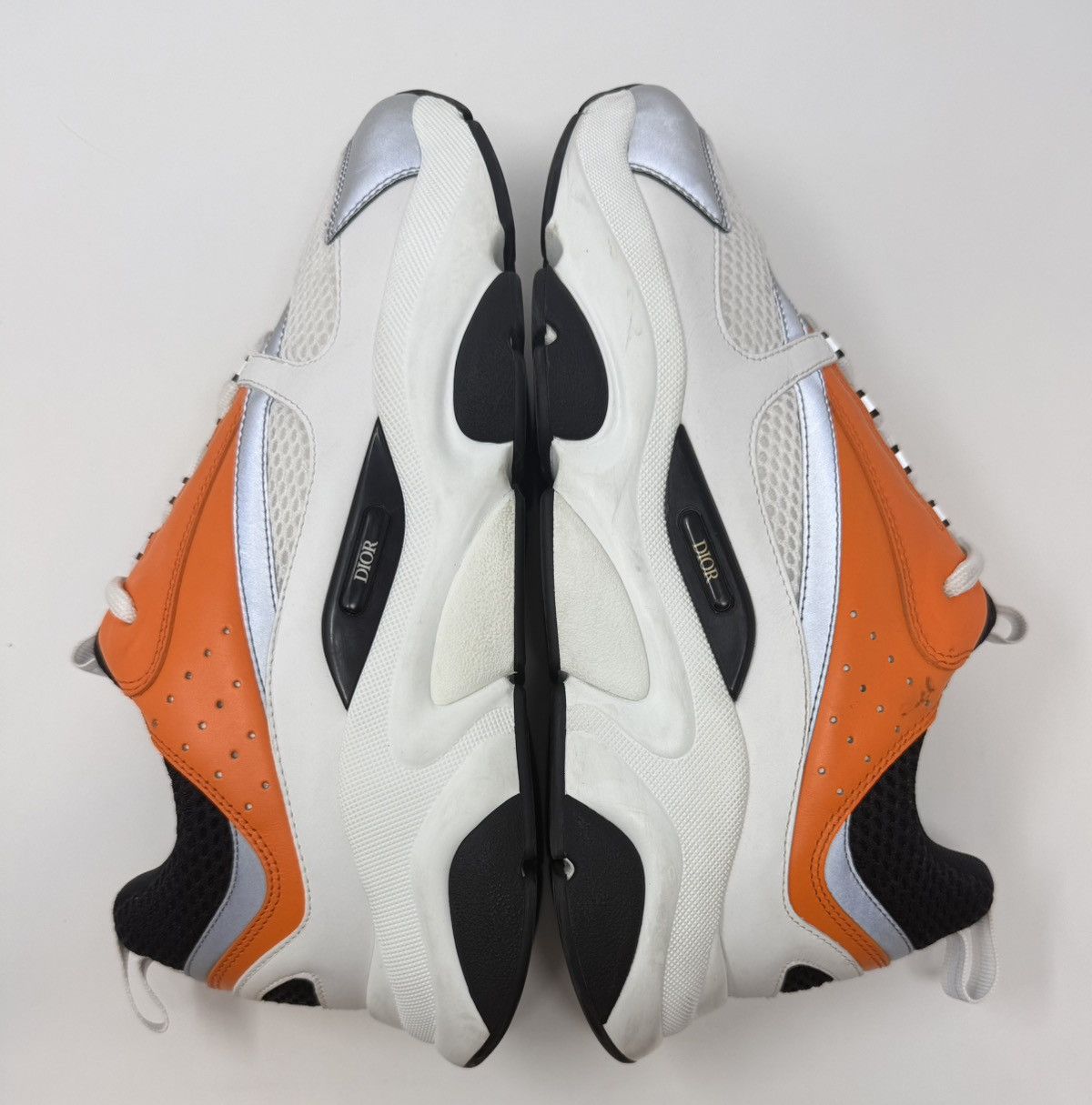 Dior Dior B22 Sneaker White/Orange Size US 11 / EU 44 - 3 Thumbnail