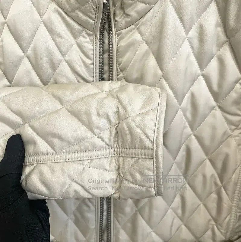 Burberry Burberry Quilted Beige Short Winter Jacket. Size M / US 6-8 / IT 42-44 - 3 Thumbnail
