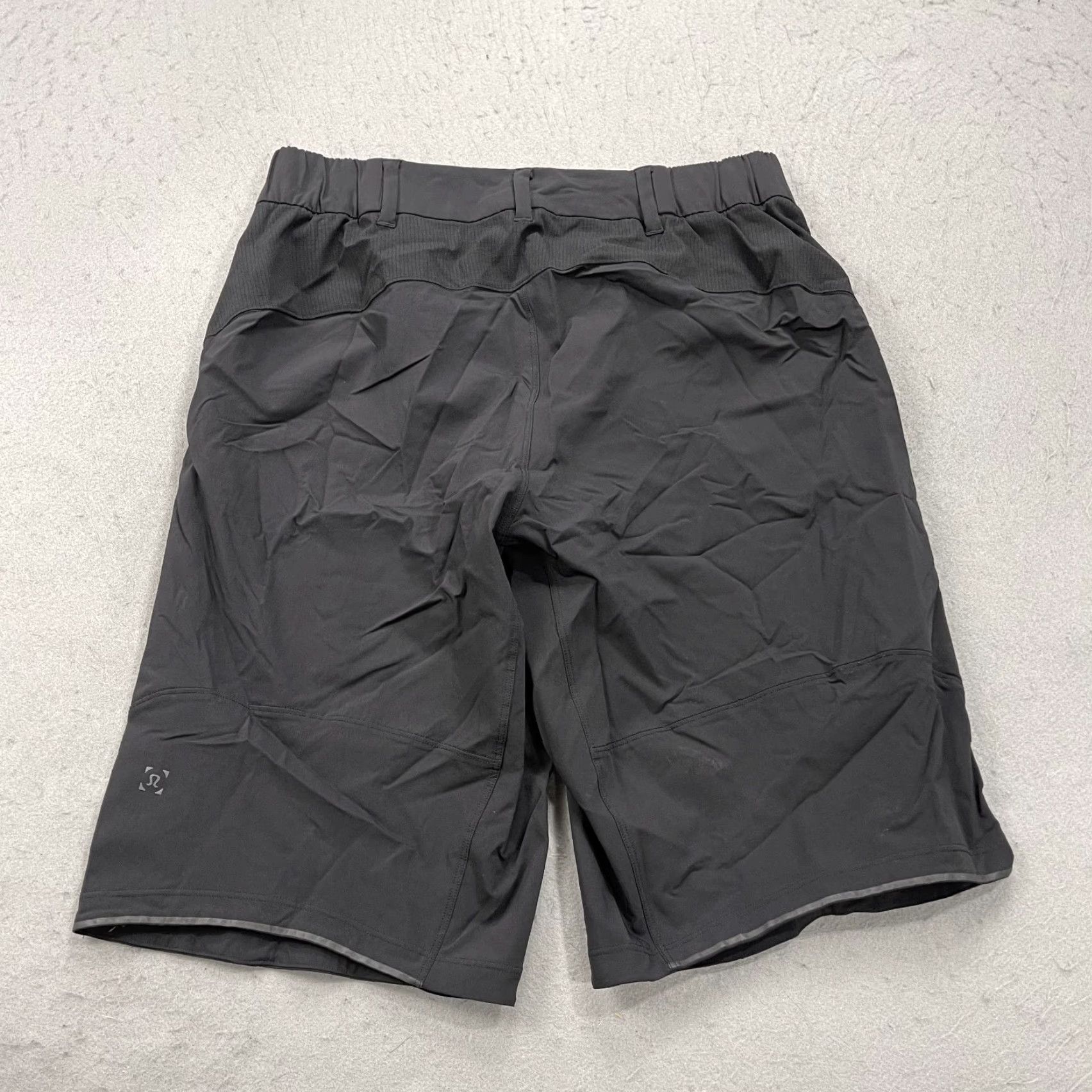Lululemon Lululemon Shorts Mens 30 Black Mountain Side Outdoor Hiking Activewear Pockets Size US 30 / EU 46 - 5 Thumbnail