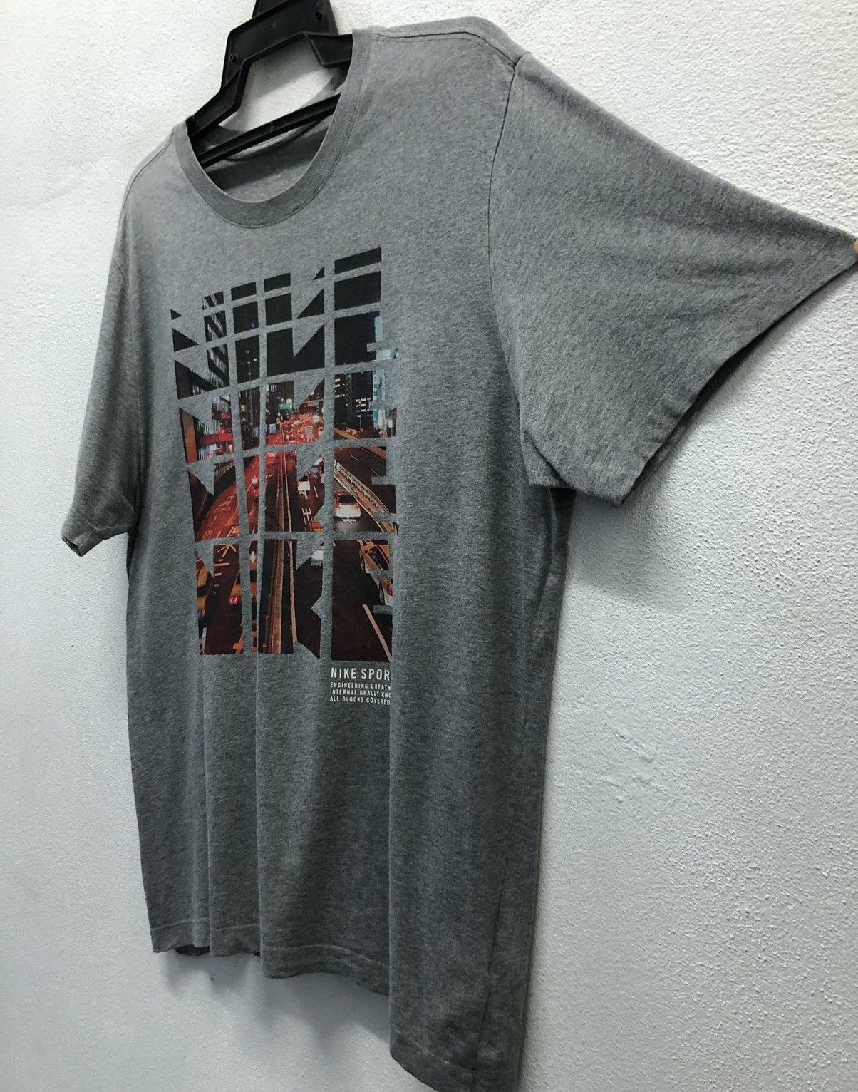 Nike The Nike Tee Nike Sportswear T-Shirt Size US XXL / EU 58 / 5 - 6 Thumbnail