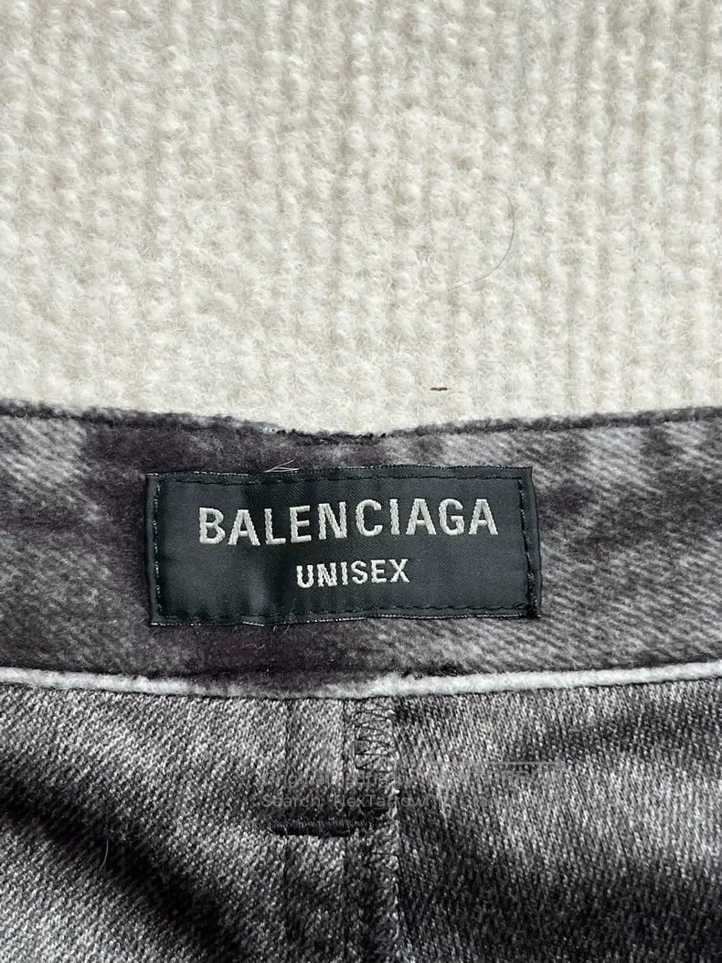 Balenciaga Balenciaga size M Printed Denim Pants Size US 27 - 5 Thumbnail