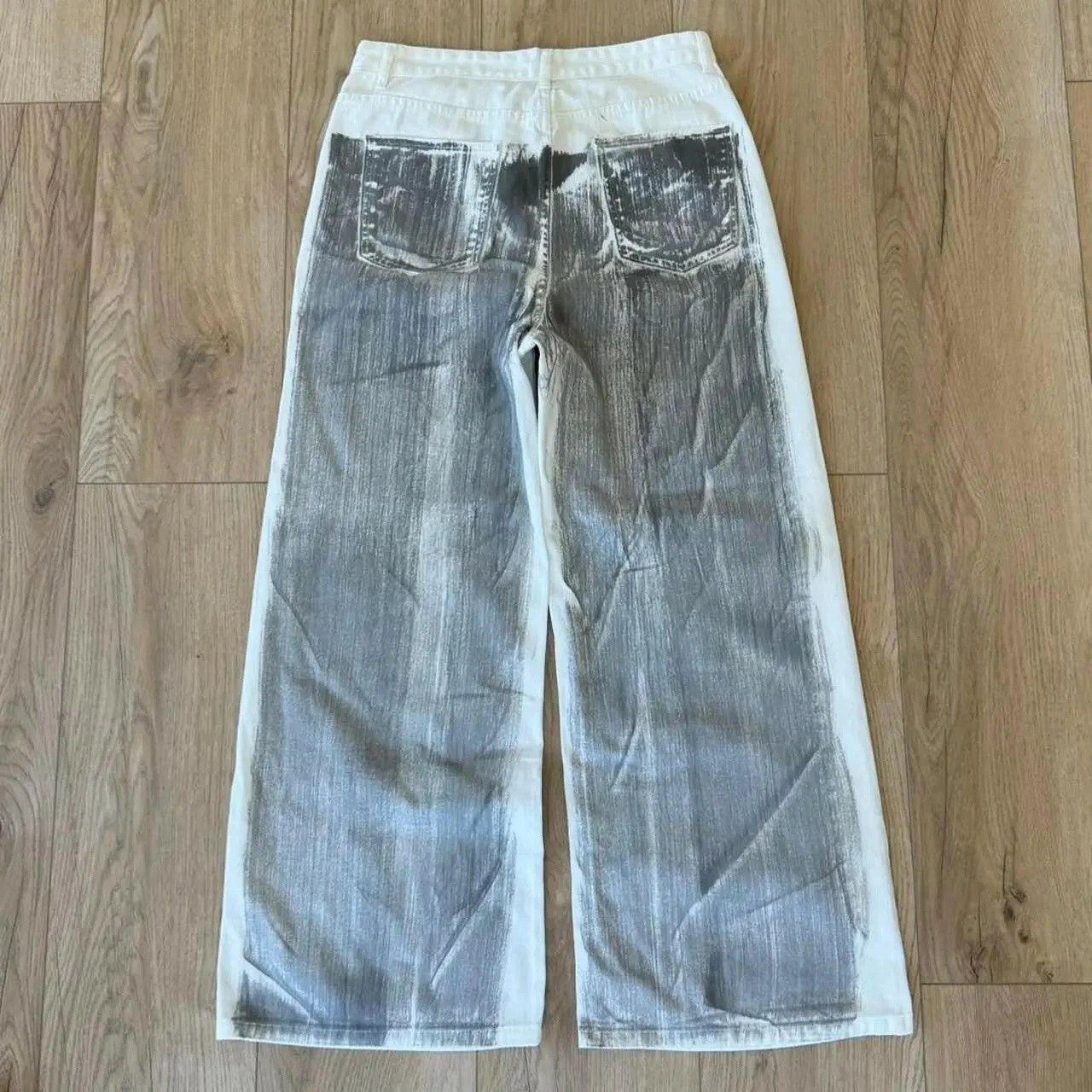 Other White and grey wide leg jeans with paint splatter design Size US 32 / EU 48 - 2 Thumbnail