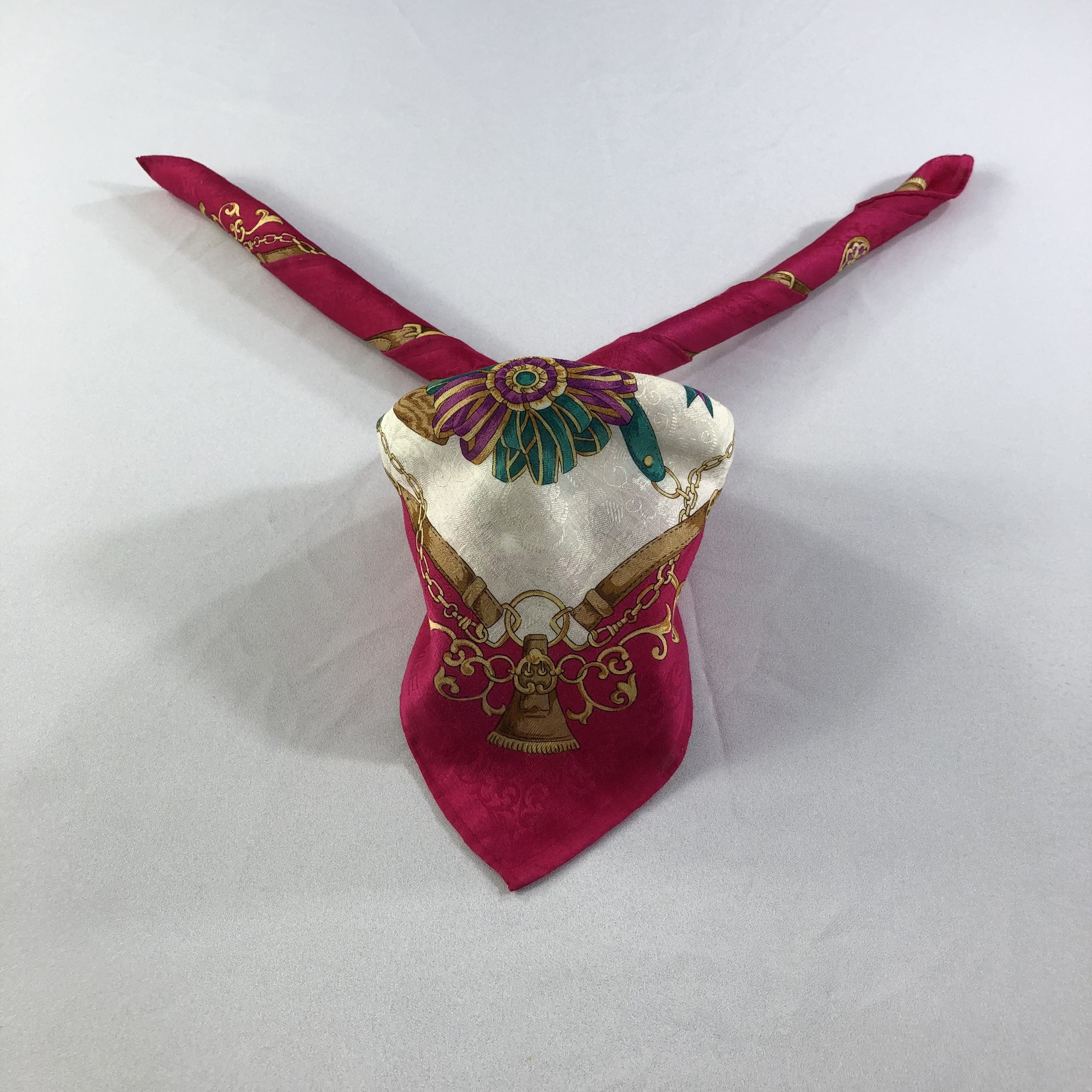 Celine Celine Trophy Handkerchief Neckerchief Bandana H1941 Size ONE SIZE - 2 Thumbnail