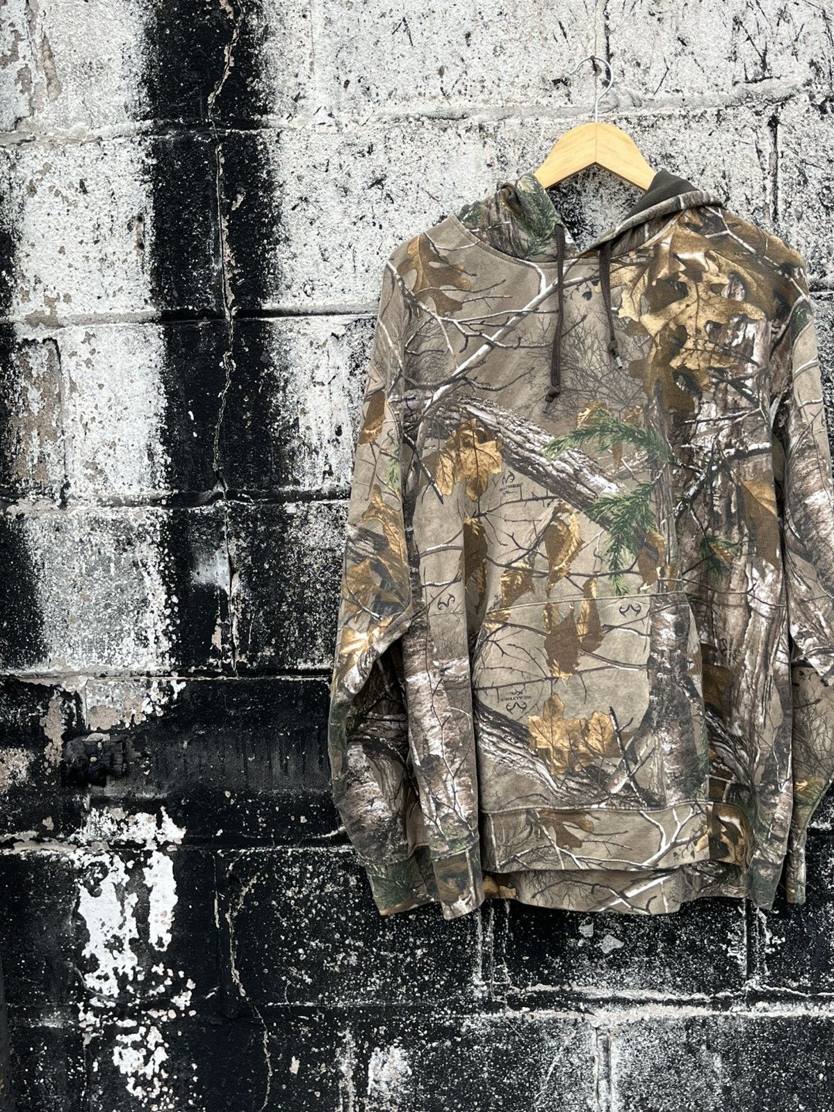 Carhartt Realtree camo boxy fit blank hoodie skater streetwear hype Size US XL / EU 56 / 4 - 2 Thumbnail