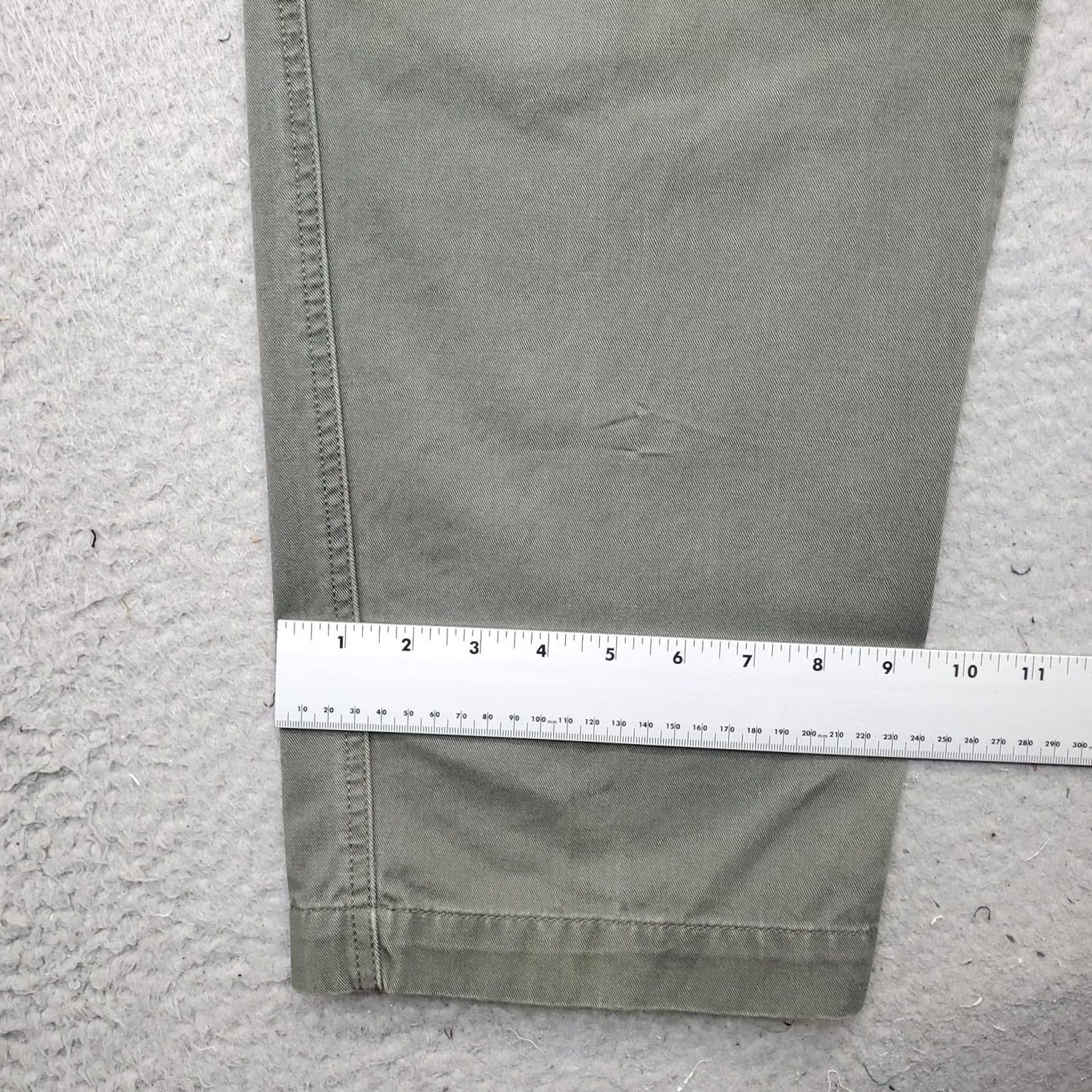 Ralph Lauren Ralph Lauren Polo Jeans Chino Pants Mens 36x30 Gray Pleated Relaxed Fit Size US M / EU 48-50 / 2 - 5 Thumbnail
