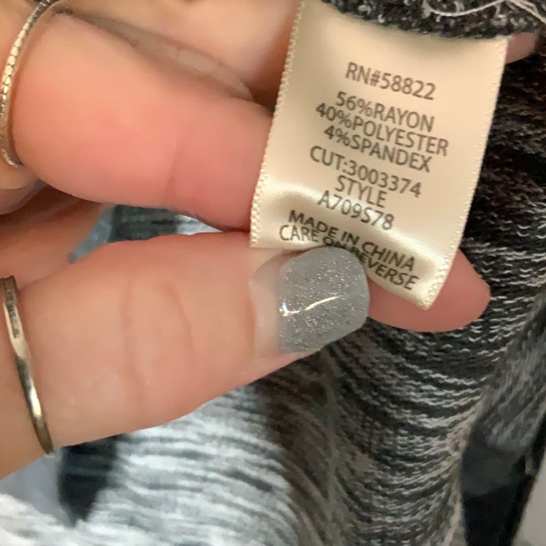 Vintage VINTAGE MAX Studio Gray Crew Neck Top with Front Pocket XS Women Blouse Crew Neck Pocket Gray Womens XS Size XS / US 0-2 / IT 36-38 - 3 Thumbnail