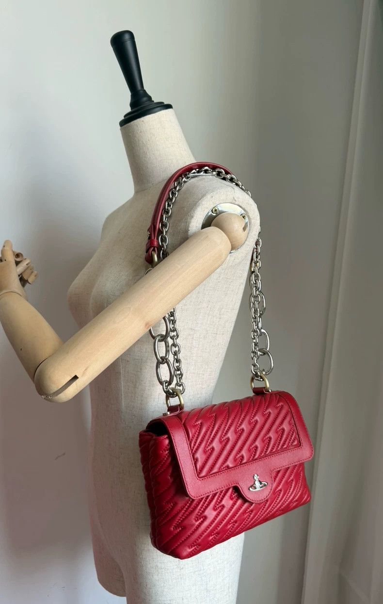 Vivienne Westwood Vivienne Westwood Saturn red lightning flip cover chain ba Size ONE SIZE - 2 Thumbnail