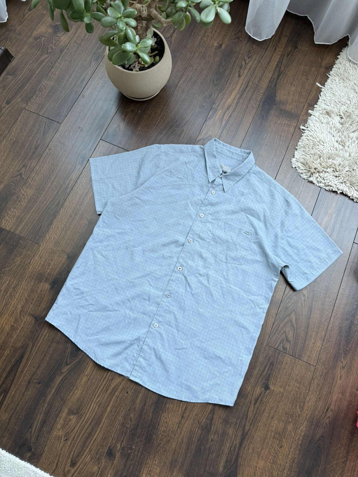 Oakley Vintage Oakley Software Metal Logo Short Sleeve Y2K Shirt Size US XL / EU 56 / 4 - 1 Thumbnail