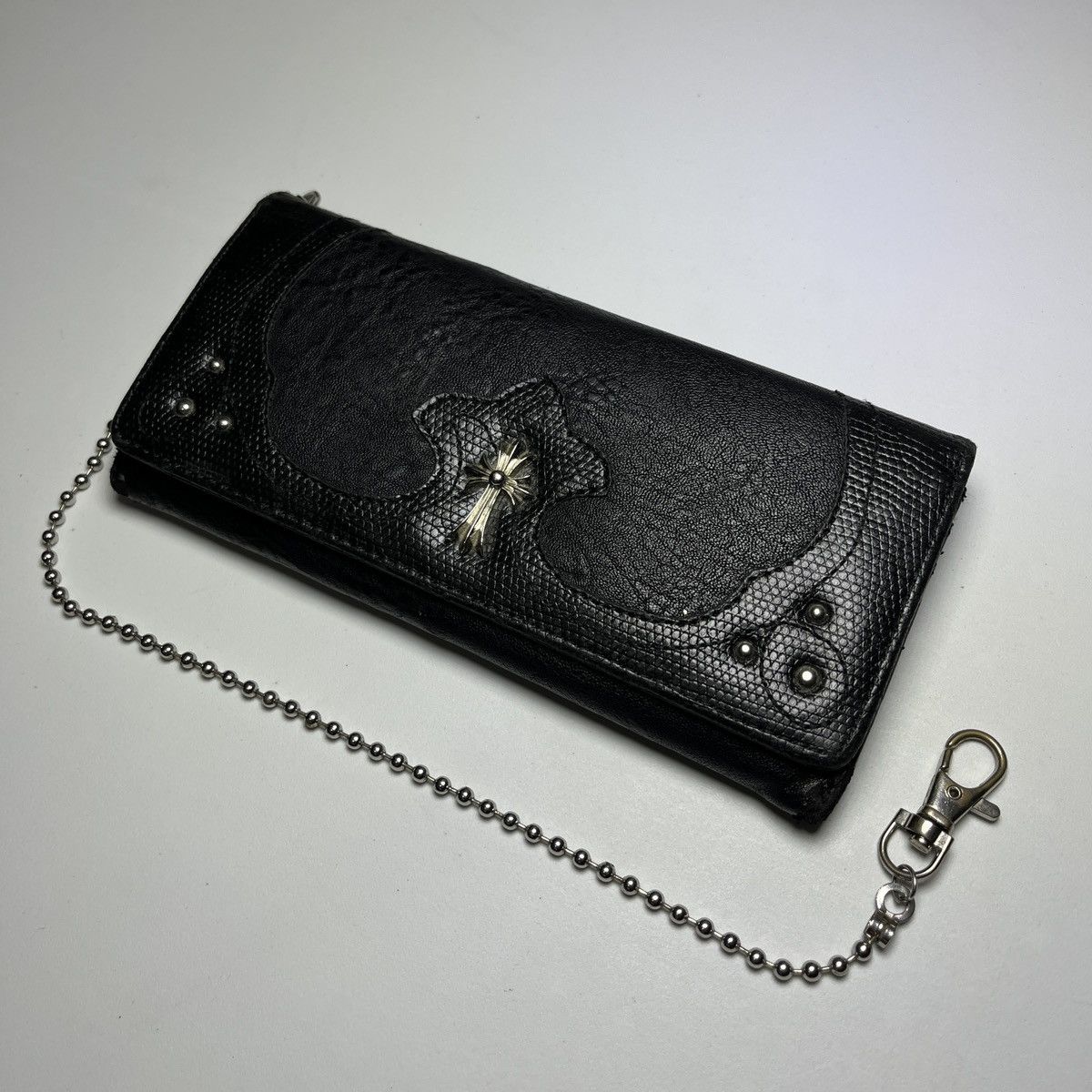 Vintage Cross Pendant Wallet with Chain Size ONE SIZE - 1 Thumbnail