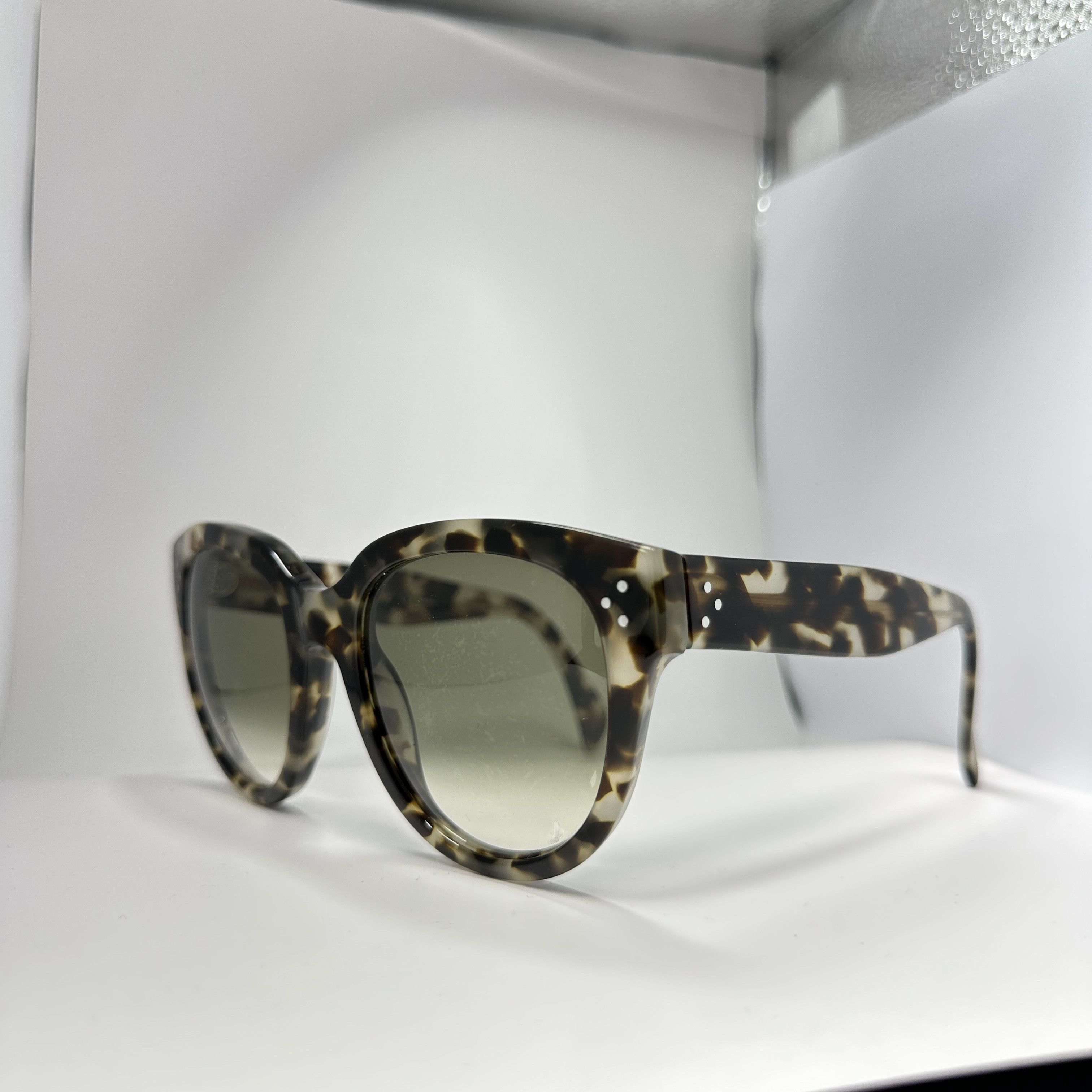 Celine Vintage Celine Audrey Cat Eye Tortoise Sunglasses 00s Size ONE SIZE - 11 Thumbnail