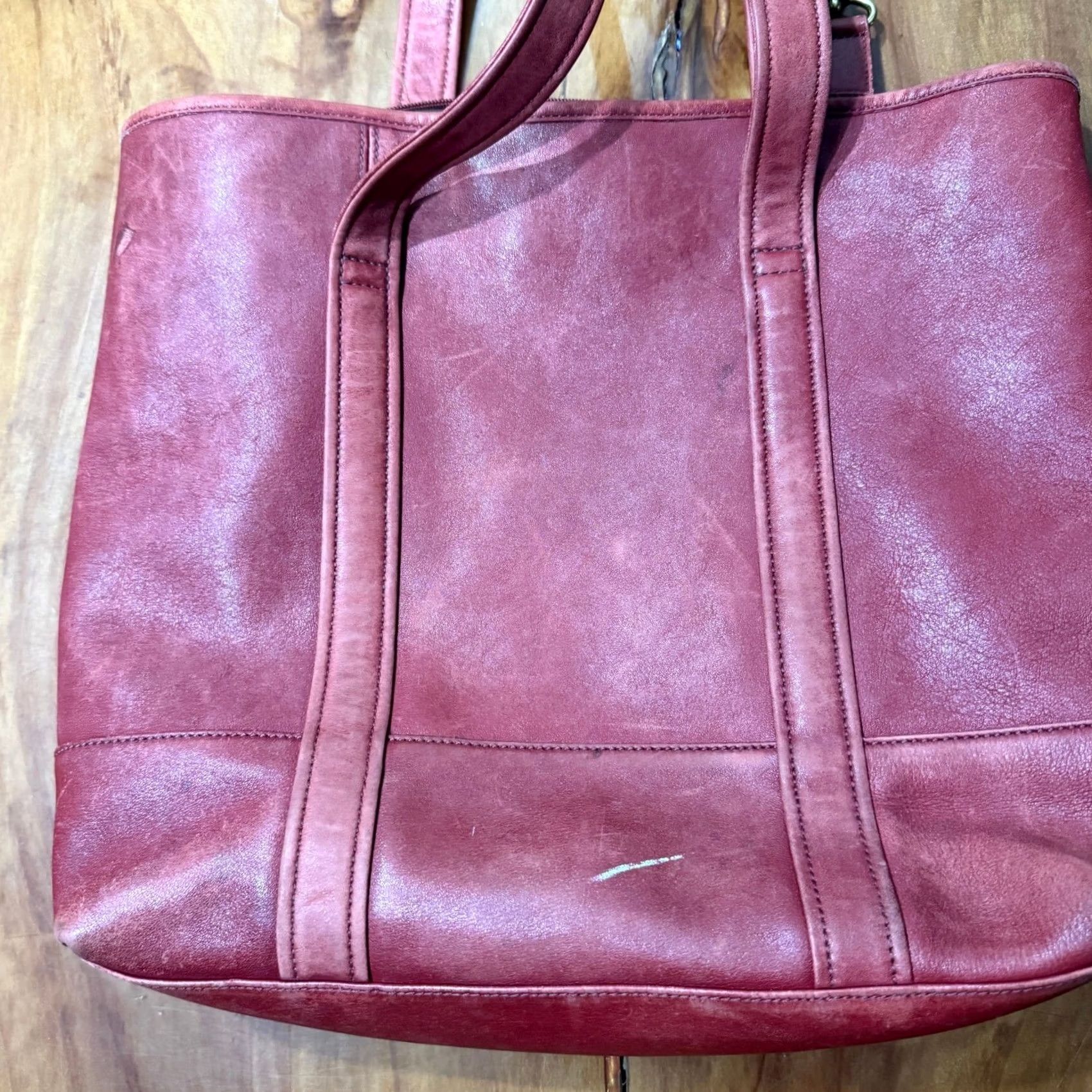 Coach VINTAGE Coach Red Leather Bag Purse Shoulder YY12 Leather Hunt Square 13x12x3 Large Women Womens Shoulder Bag Size ONE SIZE - 4 Thumbnail