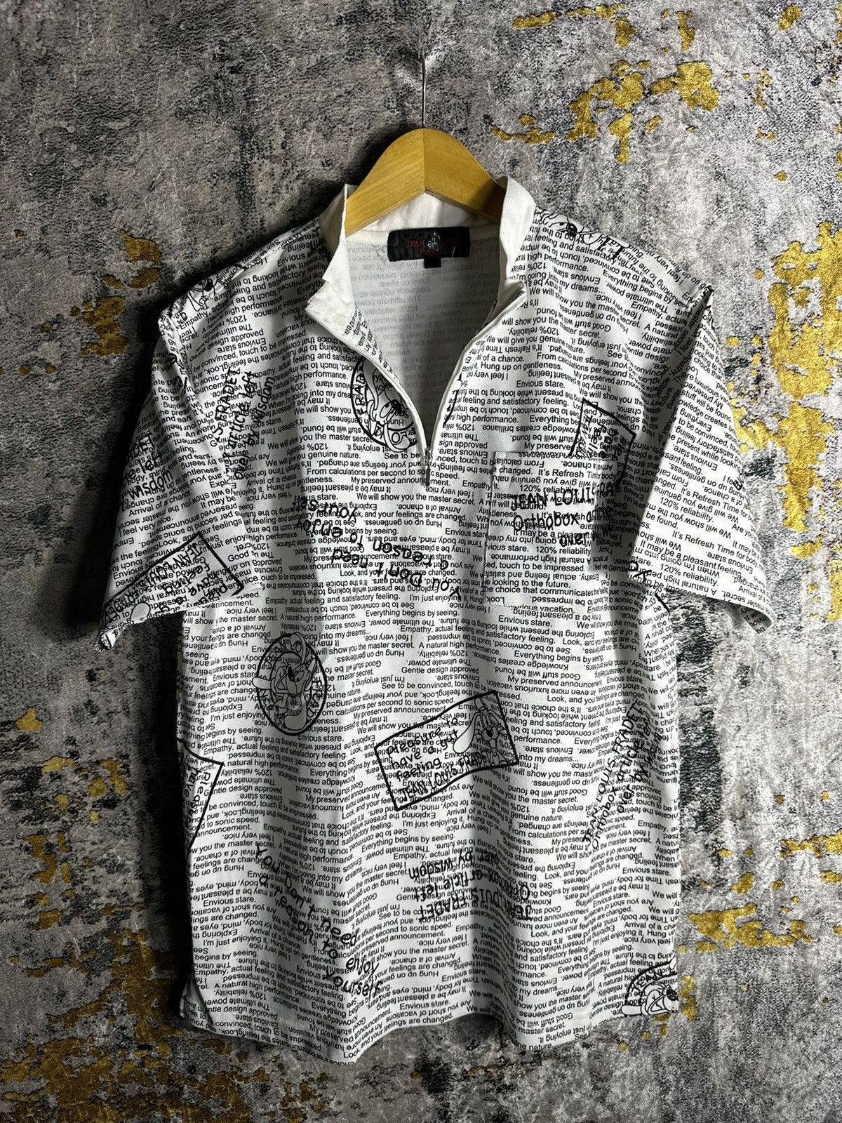20471120 JEAN PAUL GAULTIER STYLE SHIRT AOP QUOTES TEXT SHORT SLEEVE Size US L / EU 52-54 / 3 - 2 Thumbnail