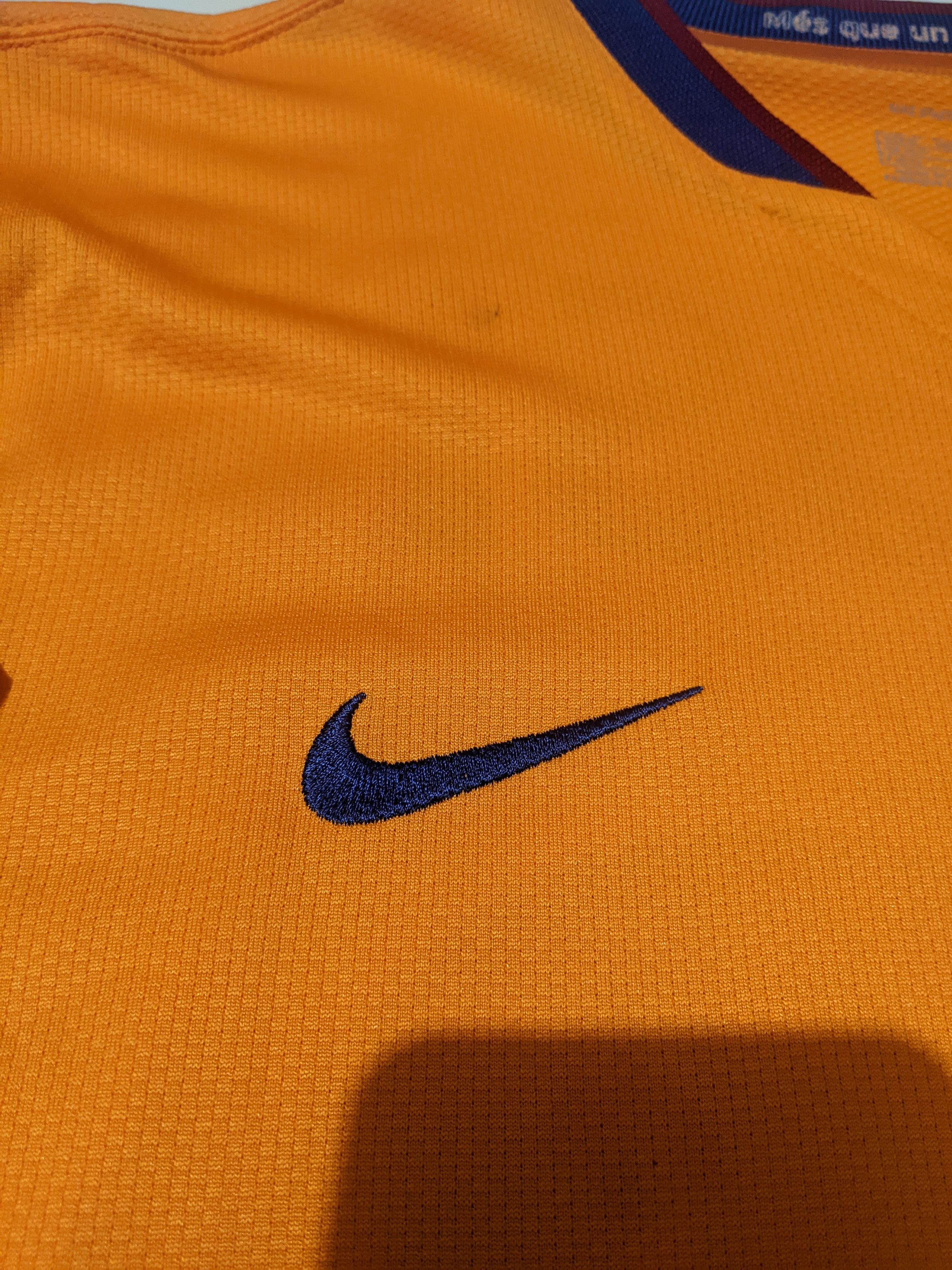 Nike FC Barcelona 2006 Away Jersey Messi Jersey football shirt Size US M / EU 48-50 / 2 - 6 Thumbnail
