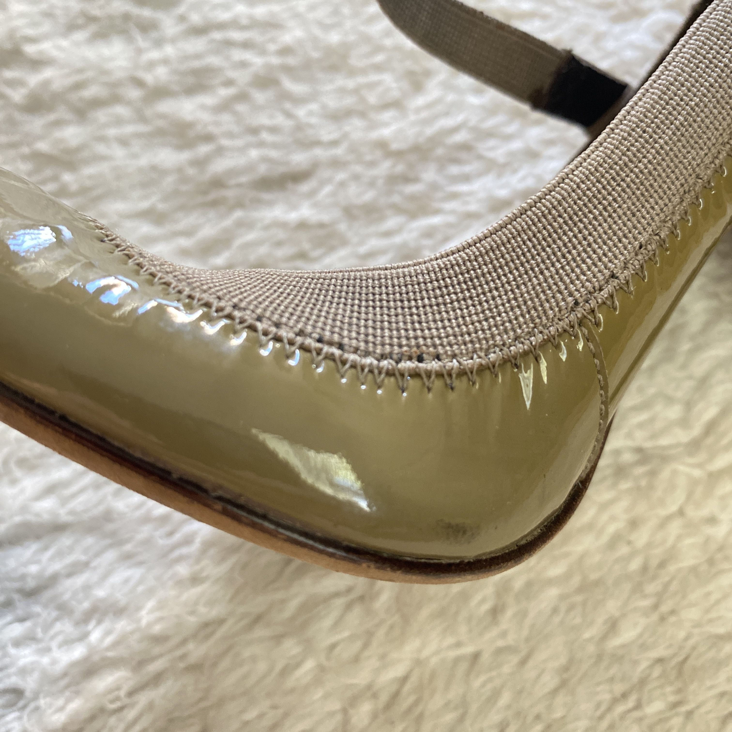 Bcbgmaxazria BCBGMAXAZRIA Olive Patent Leather Mary Jane Heels Size US 5.5 / IT 35.5 - 6 Thumbnail