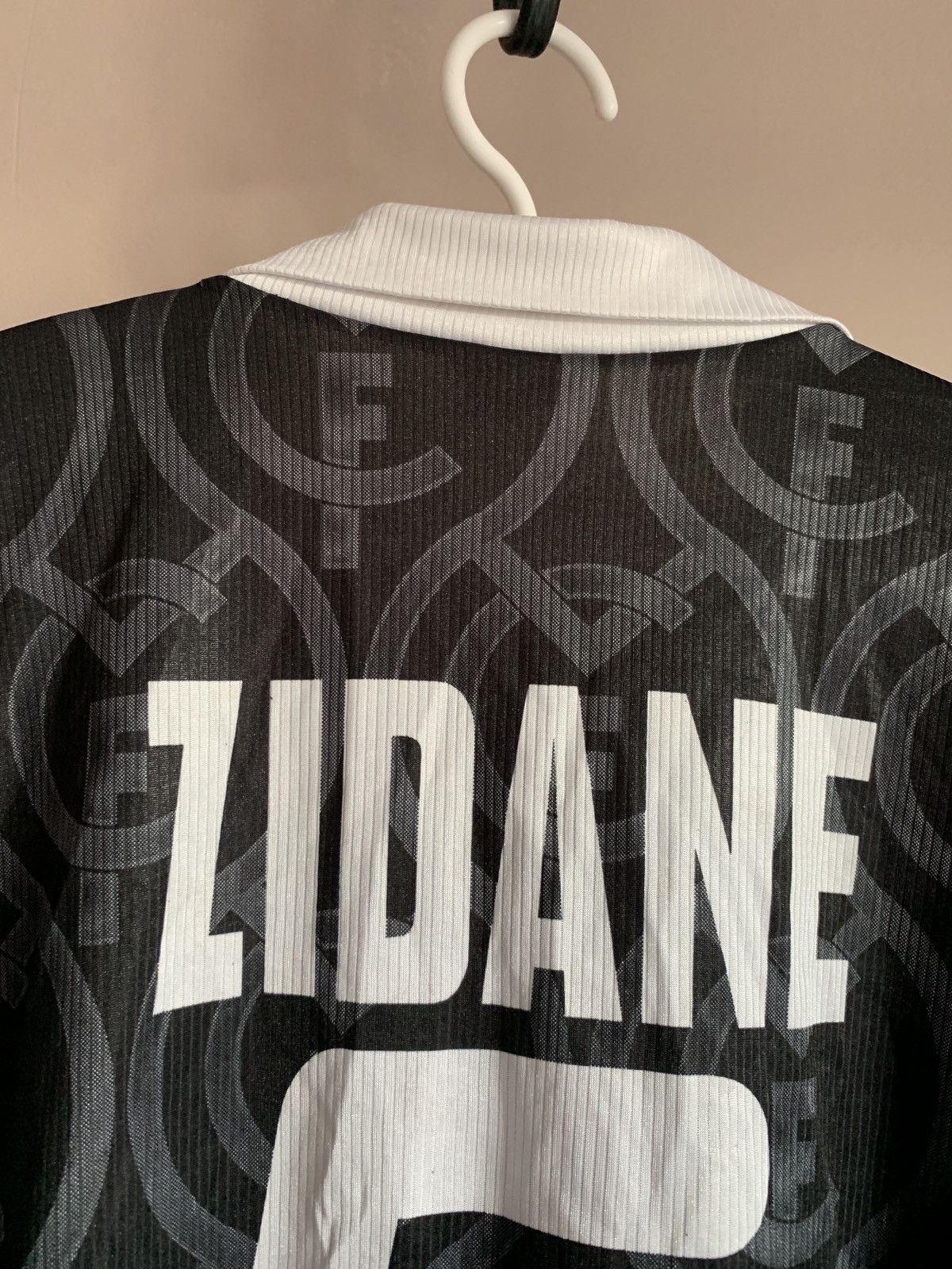 Vintage Real Madrid Football Shirt Retro Soccer Jersey Size S Zidane Size US S / EU 44-46 / 1 - 6 Thumbnail