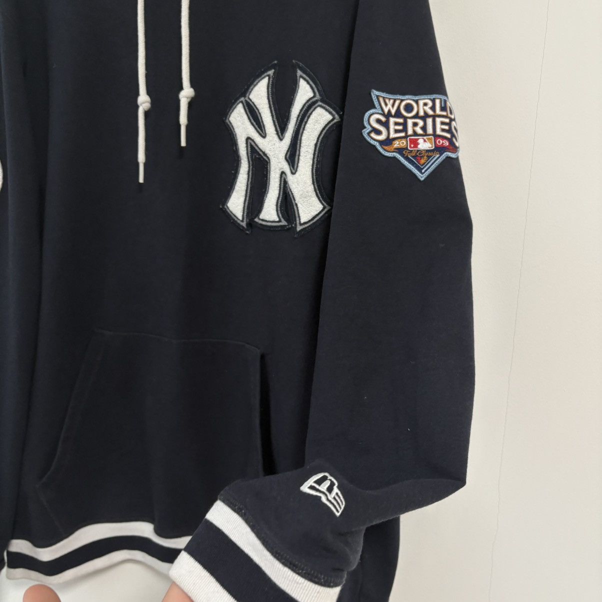 New York Yankees Vintage New York Yankees Mens boxy fit hoodie retro casual Size US L / EU 52-54 / 3 - 3 Thumbnail