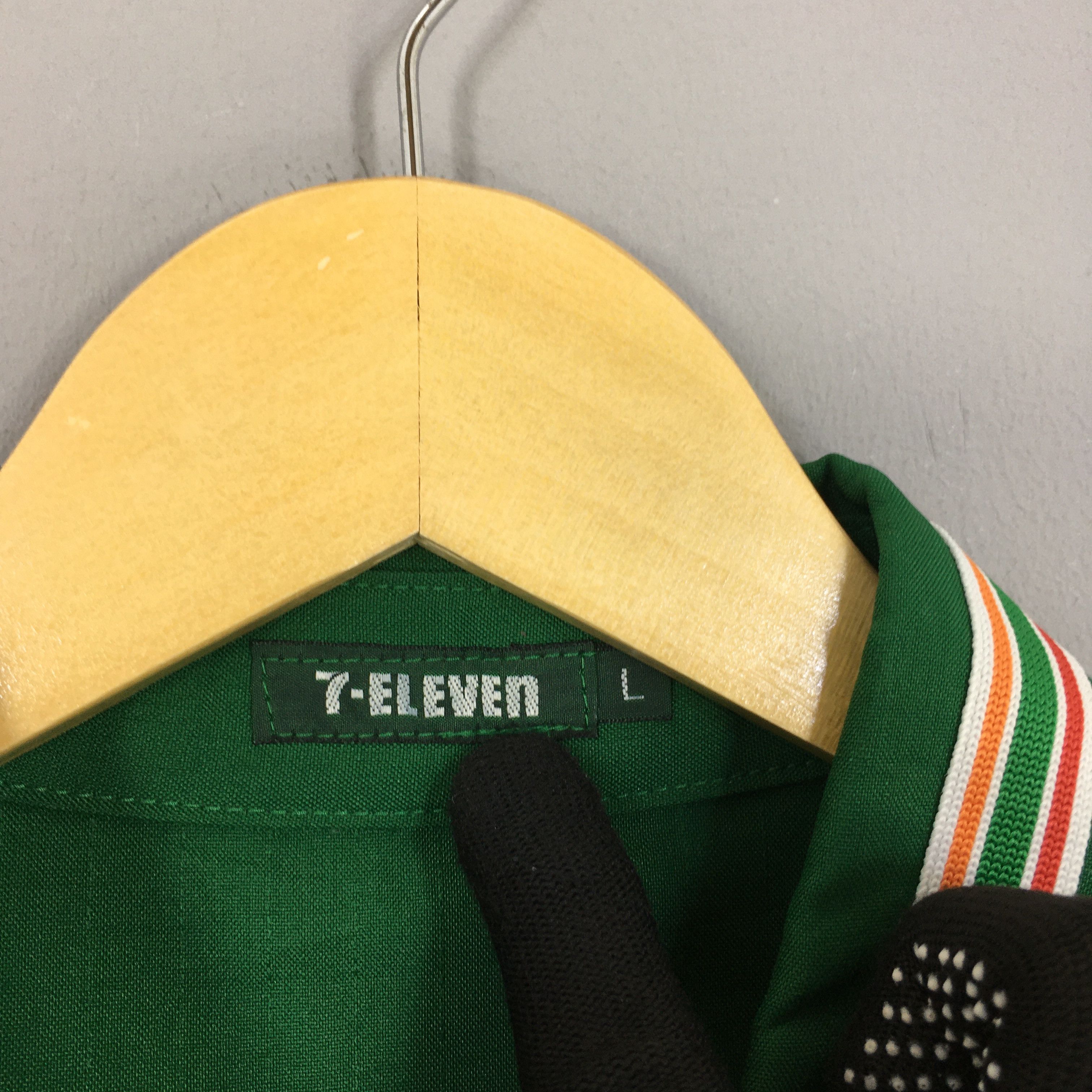 Japanese Brand Vintage 7-Eleven Uniform Workers Shirt Large Size US L / EU 52-54 / 3 - 4 Thumbnail