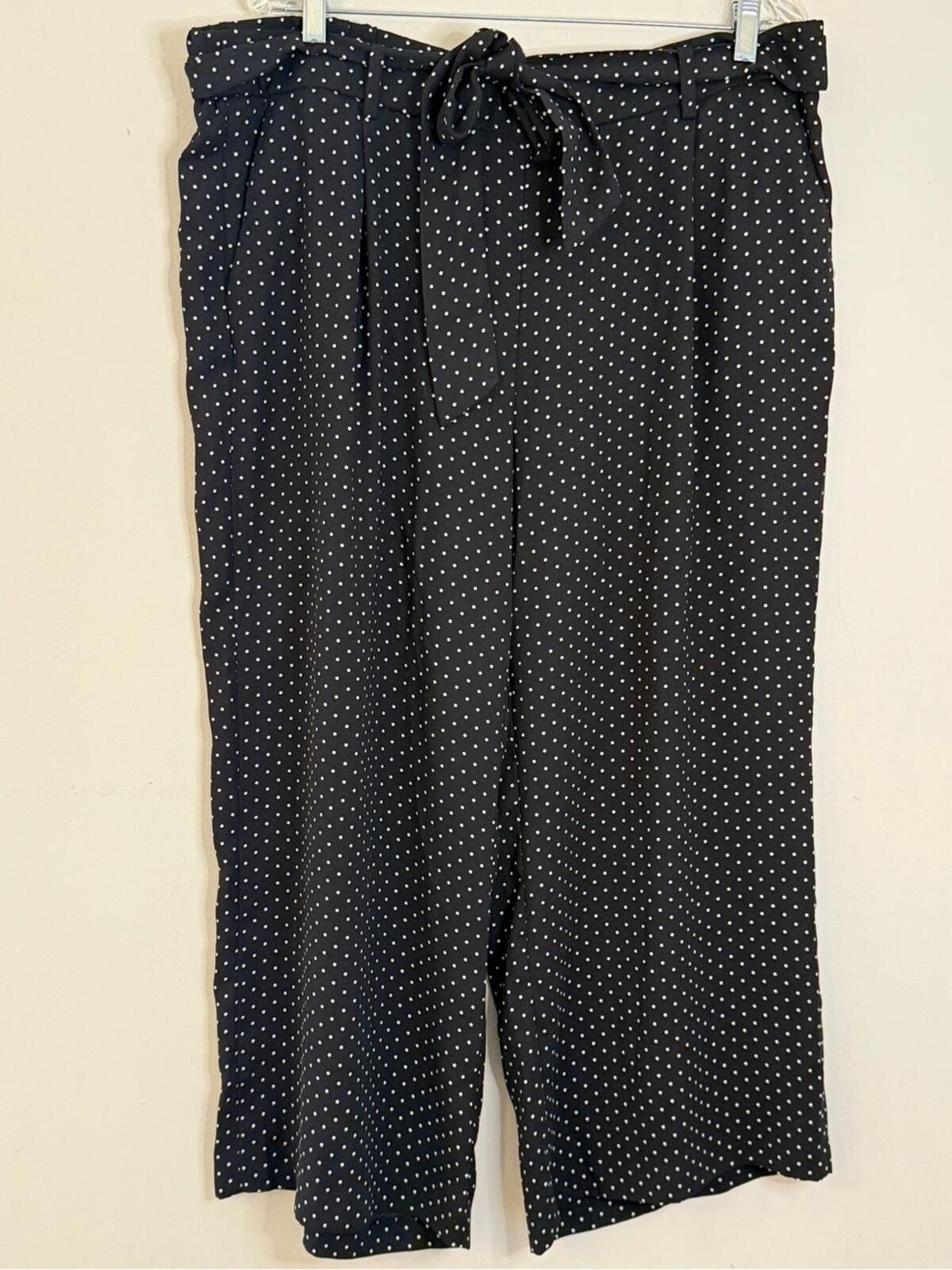 Other Halogen cropped pants black & white polka dots SZ 1X Size 40" / US 18 - 1 Thumbnail