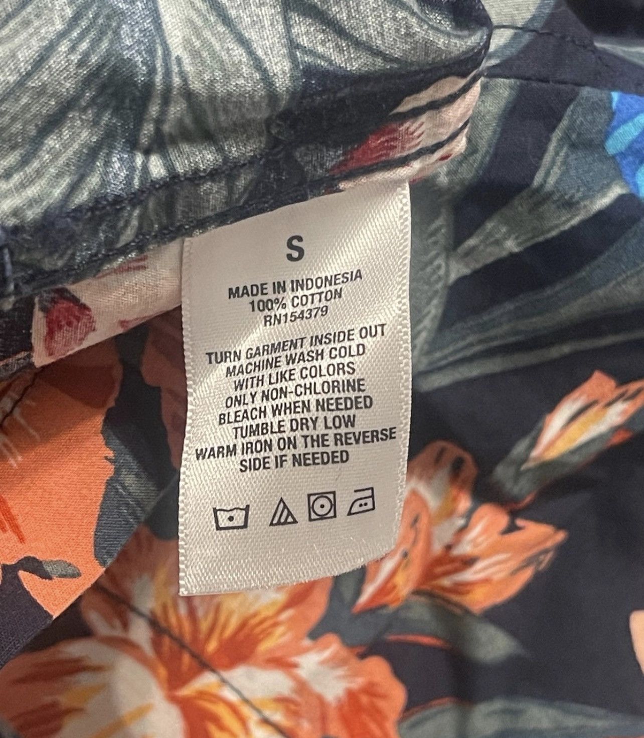 Aeropostale Aeropostale The Resort Shirt Hawaiian Print Button Shirt NWT Size US S / EU 44-46 / 1 - 9 Thumbnail
