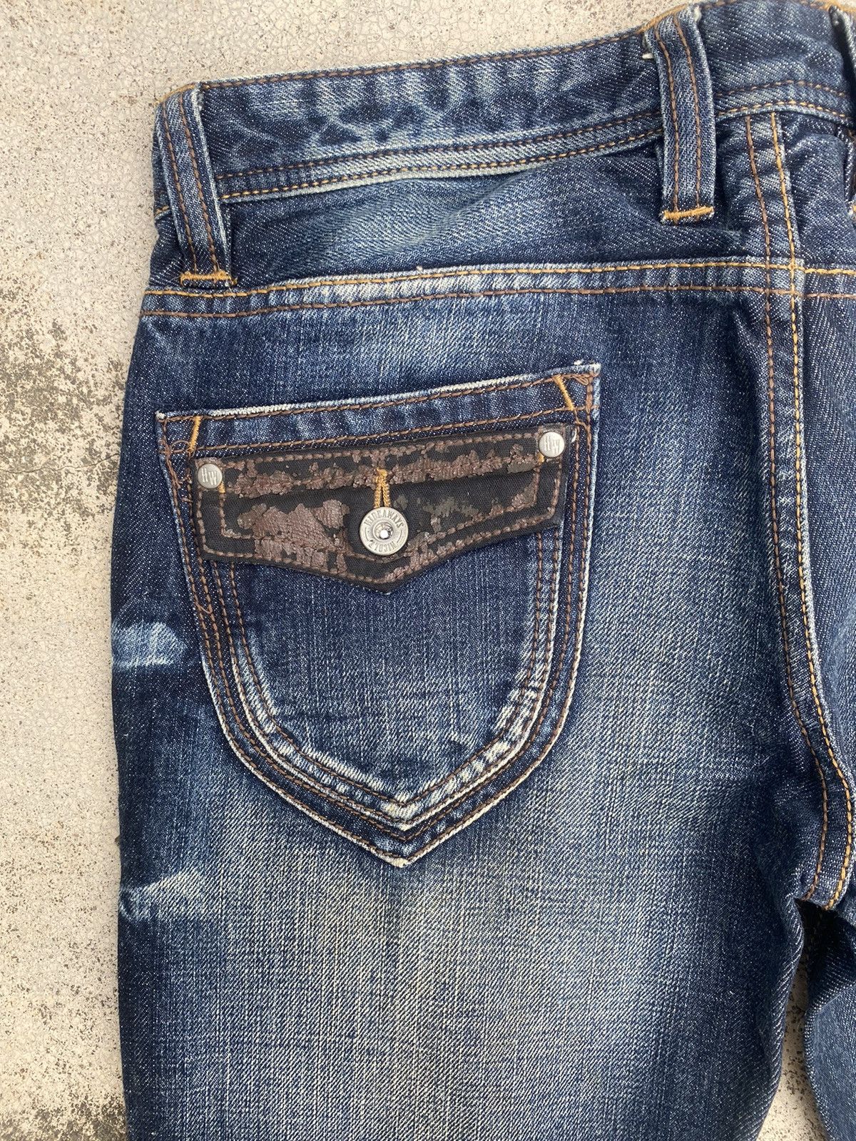 HIDEAWAYS × Japanese Brand Japanese Brand Hideways Distressed Claw Mark Faded Jeans Size US 30 / EU 46 - 15 Thumbnail