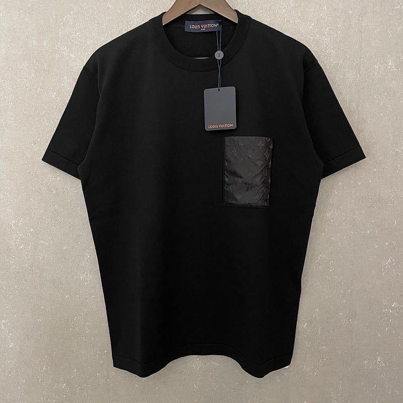 Louis Vuitton Louis Vuitton Monogram Pocket T-Shirt Size M Size US M / EU 48-50 / 2 - 1 Thumbnail