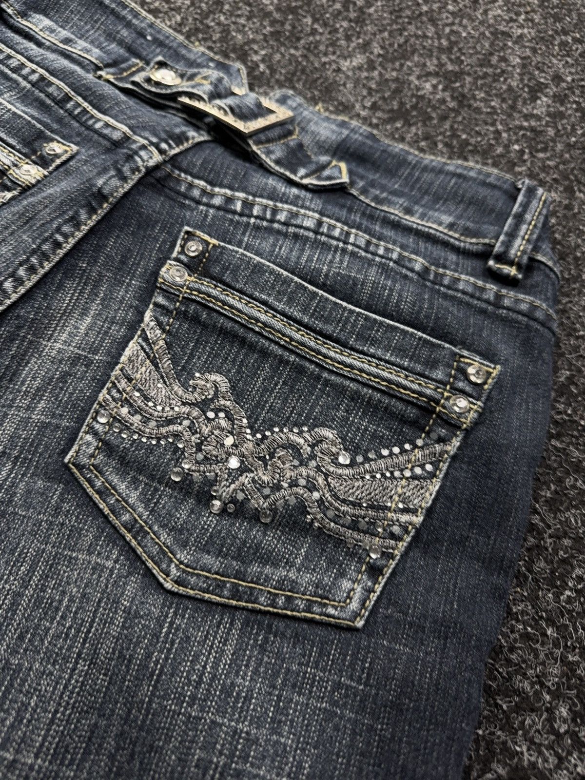 Japanese Brand Retro 00s Y2K Rhinestone Embroidered Bootcut Jeans Size 27" / US 4 / IT 40 - 17 Thumbnail