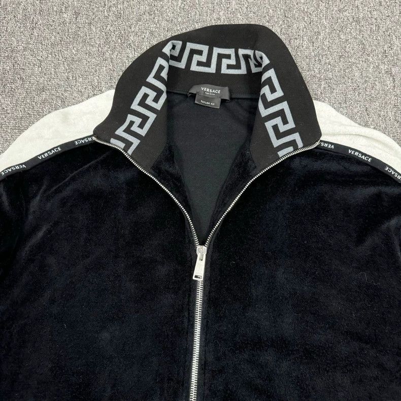 Versace Versace Greek velvet coats Size XL / US 12-14 / IT 48-50 - 3 Thumbnail