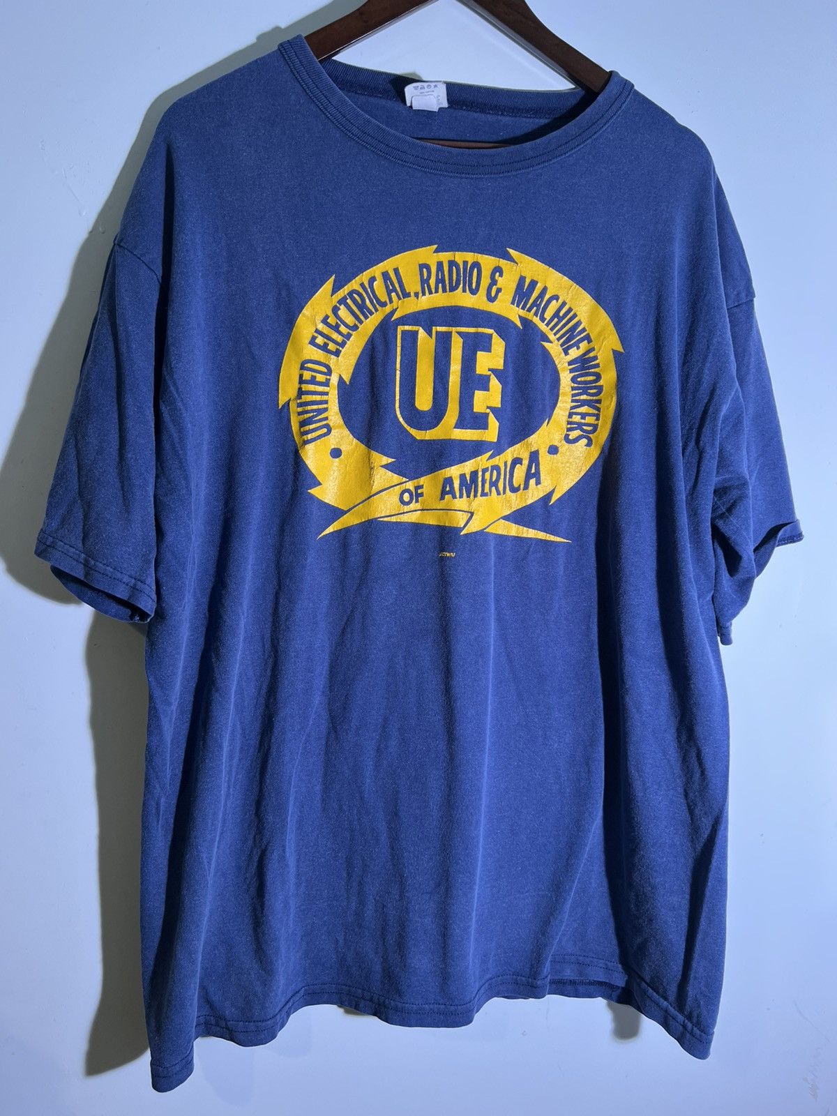 Vintage 80’s 90’s Vintage UE of America United Workers Retro T Shirt Size US XXL / EU 58 / 5 - 1 Thumbnail