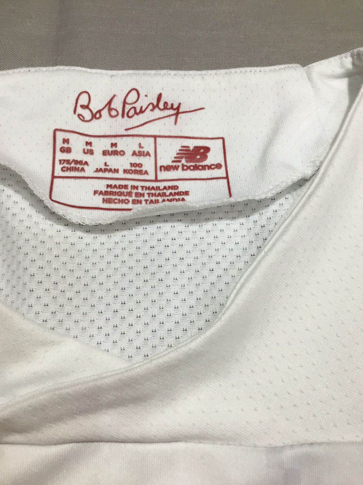 New Balance Liverpool FC 2019/2020 England Away Soccer Jersey Size M Size US M / EU 48-50 / 2 - 5 Thumbnail