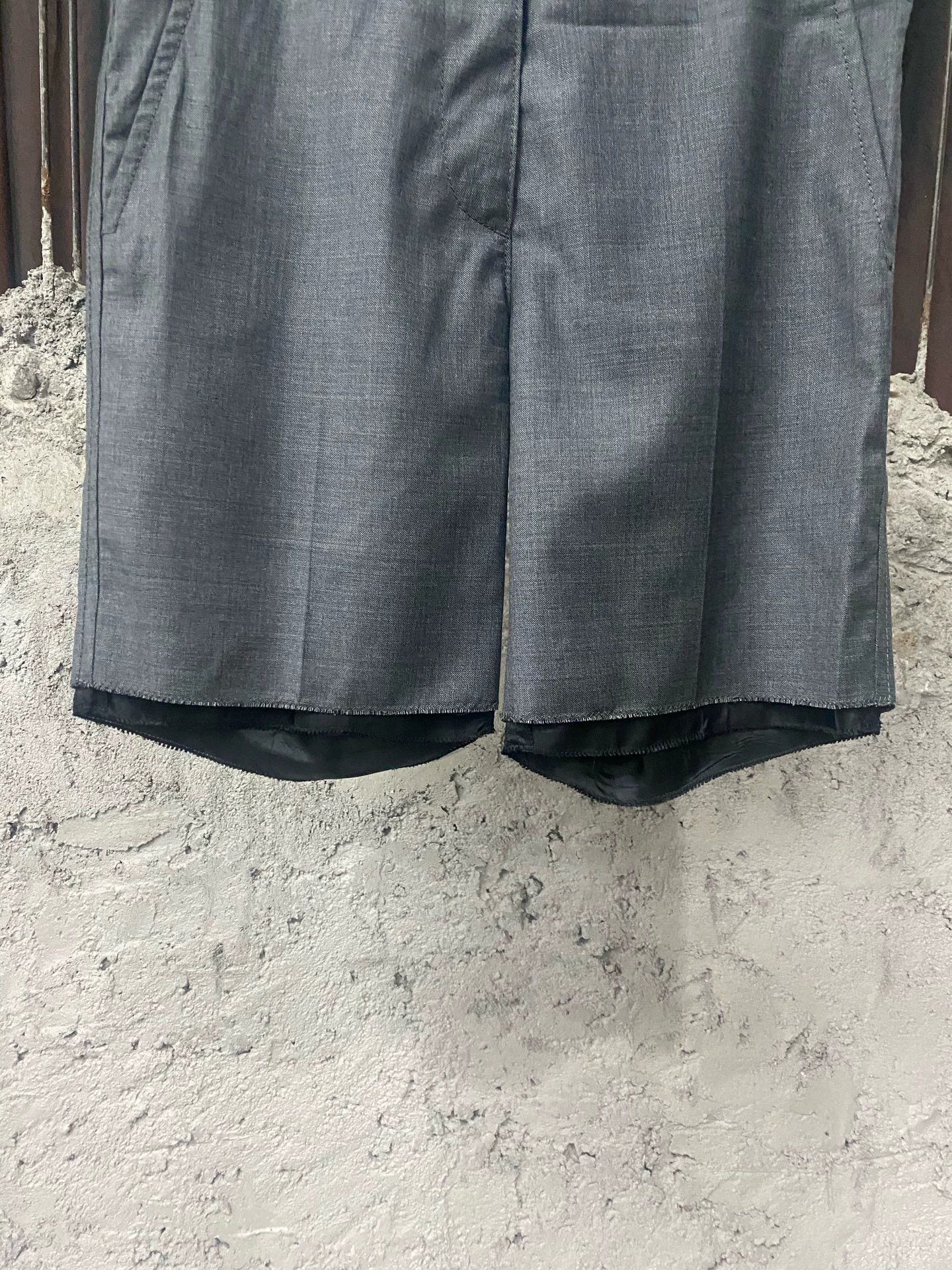 Miu Miu MIU MIU Applique Logo Wool Shorts Size 25" / US 0 / IT 36 - 4 Thumbnail