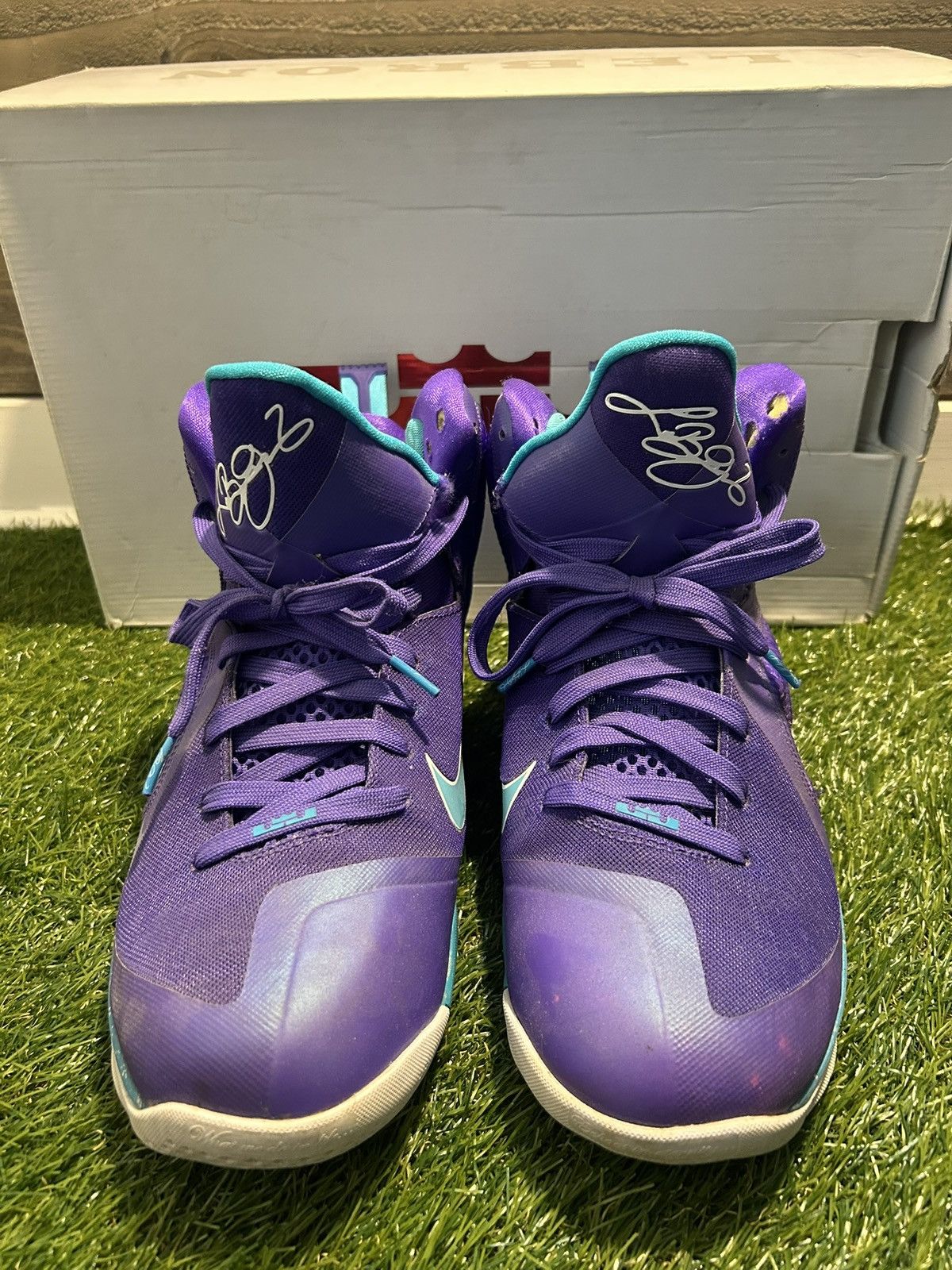 Nike Nike Lebron 9 Size 11 Summit Lake Hornets w/og box Size US 11 / EU 44 - 5 Thumbnail