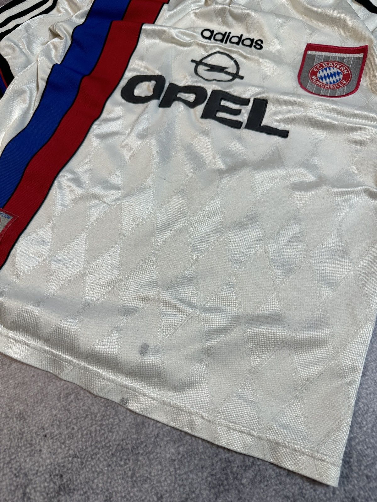 Adidas × Vintage Vintage Adidas Bayern Munich Opel Soccer Jersey Blokecore S Size US S / EU 44-46 / 1 - 4 Thumbnail