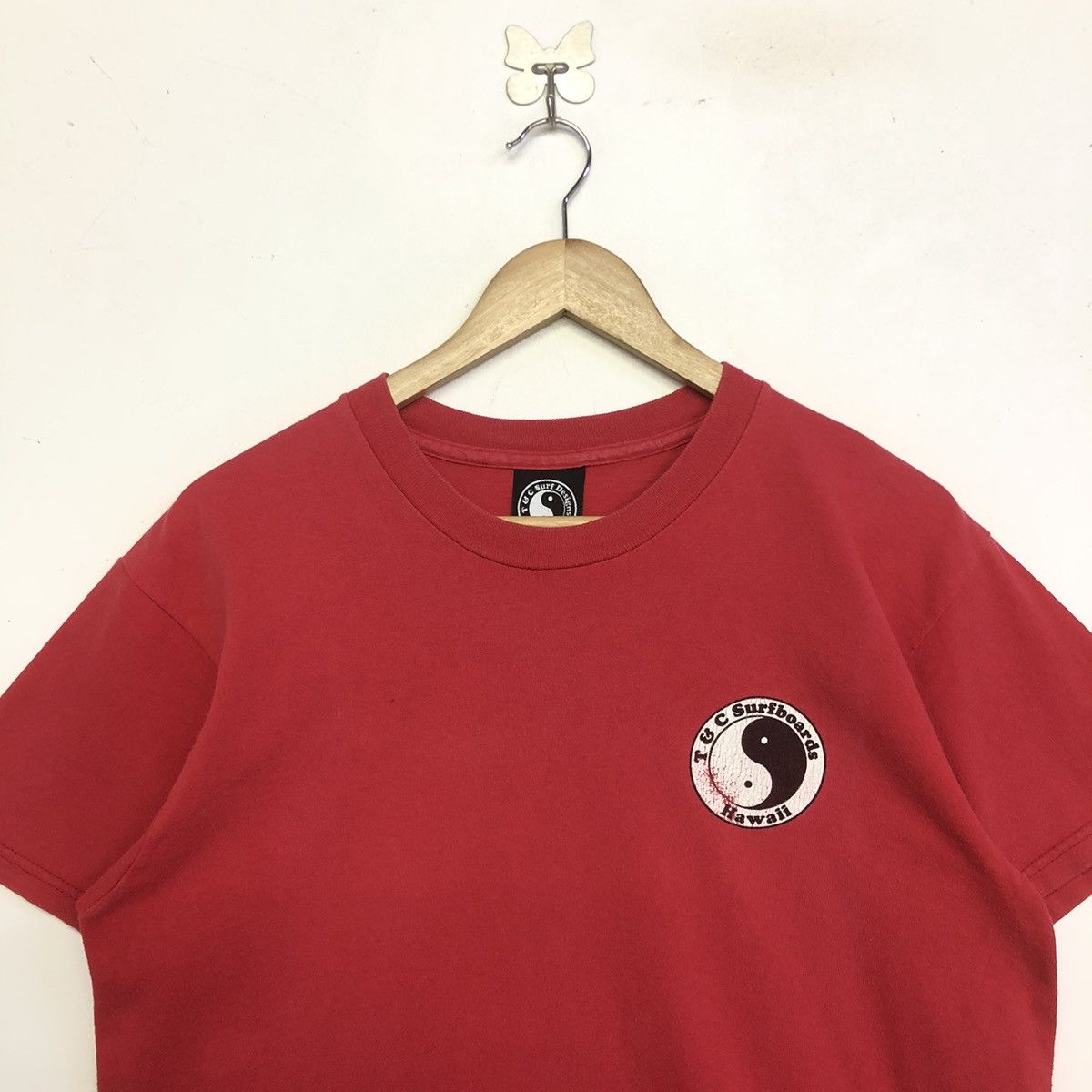 Vintage Vintage T&C Surf Design Hawaii Backhitt Tshirt Size US M / EU 48-50 / 2 - 5 Thumbnail