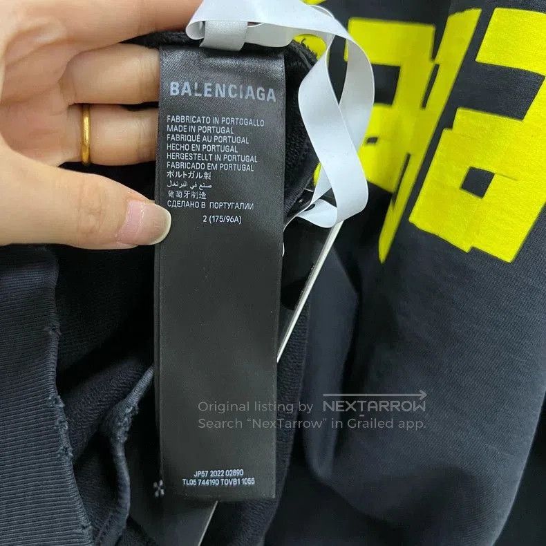 Balenciaga Balenciaga Distressed Logo Hoodie. Size US S / EU 44-46 / 1 - 5 Thumbnail