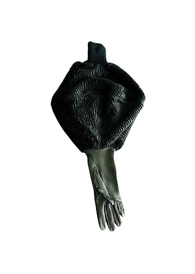 Burberry Burberry Black Chenille Puffy Sleeve Gloves (US Size 7) Size ONE SIZE - 2 Thumbnail