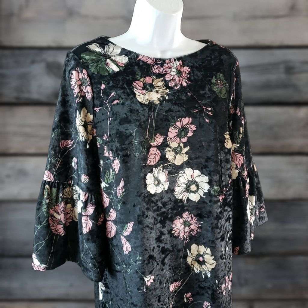 Vintage Chicos Womens Velvet Dress Sz Small Black Pink Floral 3/4 Bell Sleeves Size S / US 4 / IT 40 - 1 Thumbnail