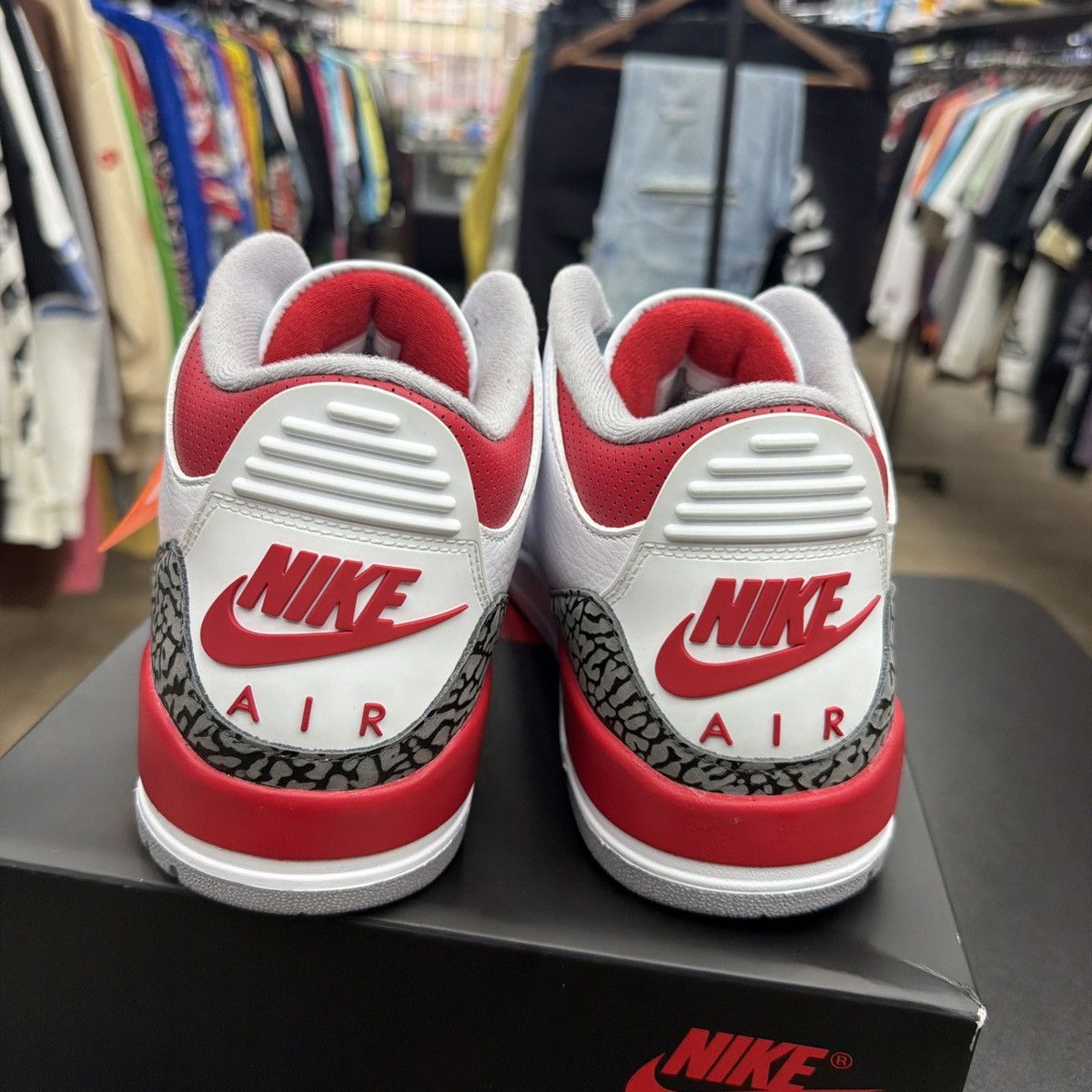 Jordan Brand Jordan Air Jordan 3 Retro White Fire Red-Black Men's Size 13 Size US 13 / EU 46 - 6 Thumbnail
