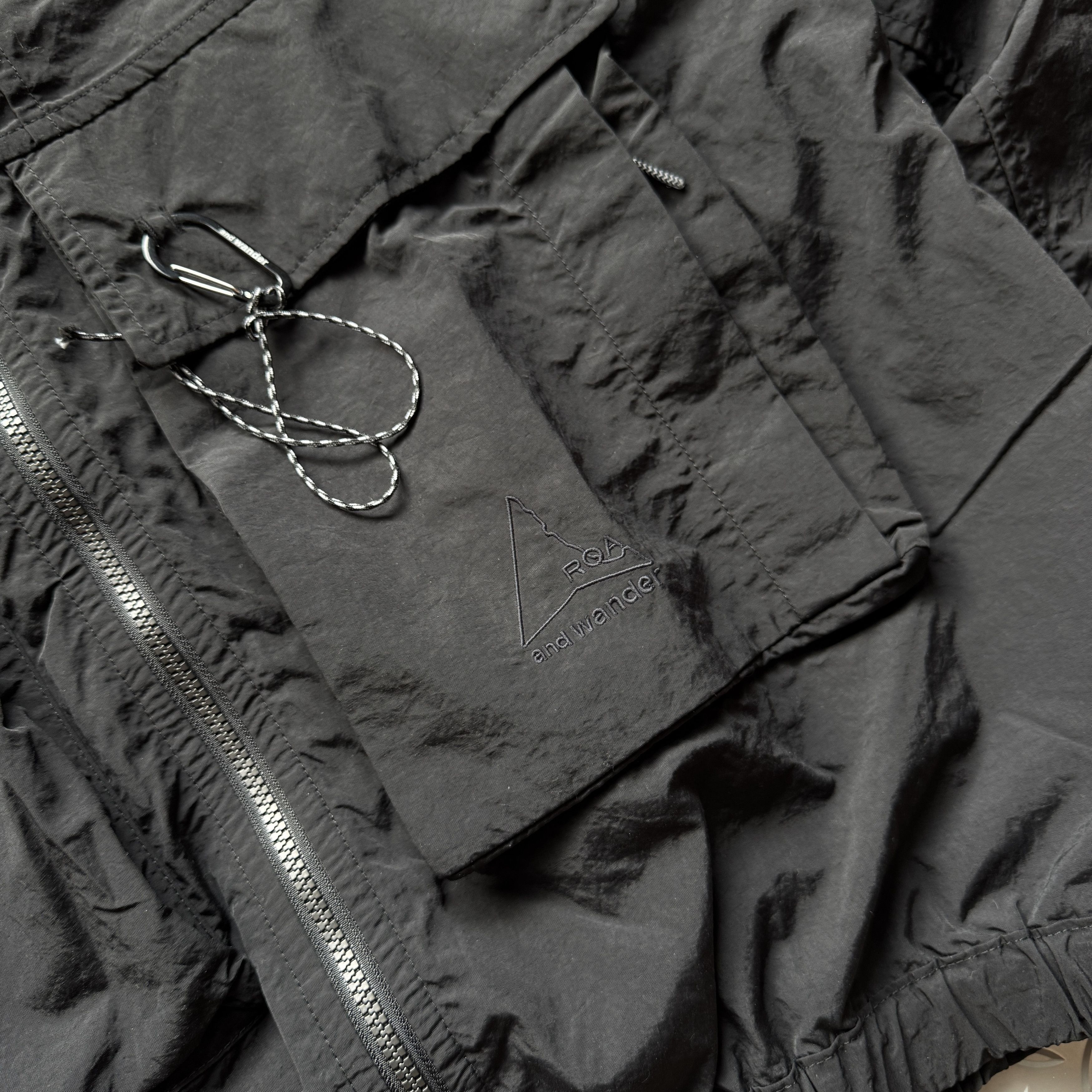 And Wander and wander ROA technical shell jacket Size US L / EU 52-54 / 3 - 7 Thumbnail