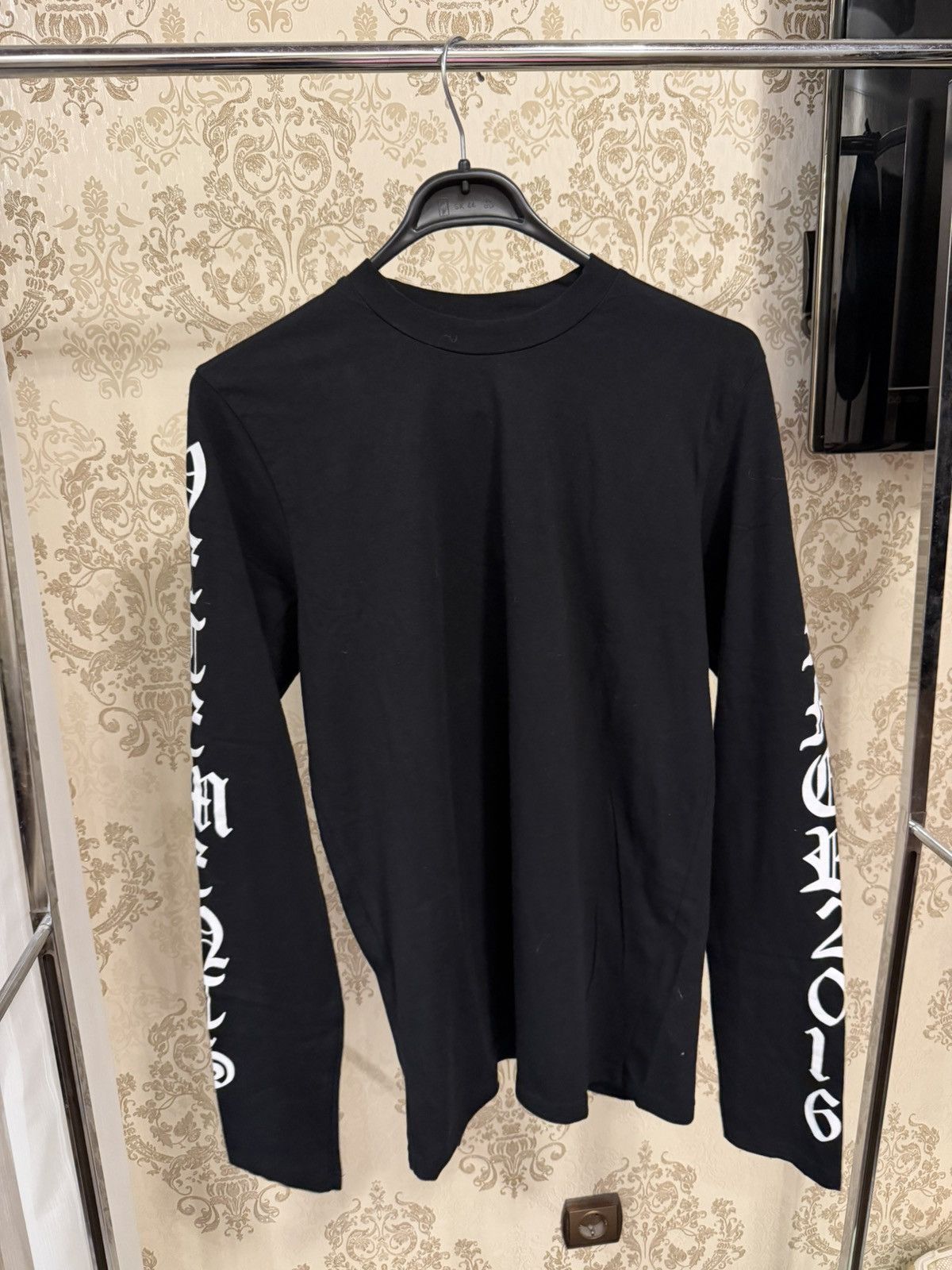 Vetements Black Gothic Font Long Sleeve T-Shirt | Grailed